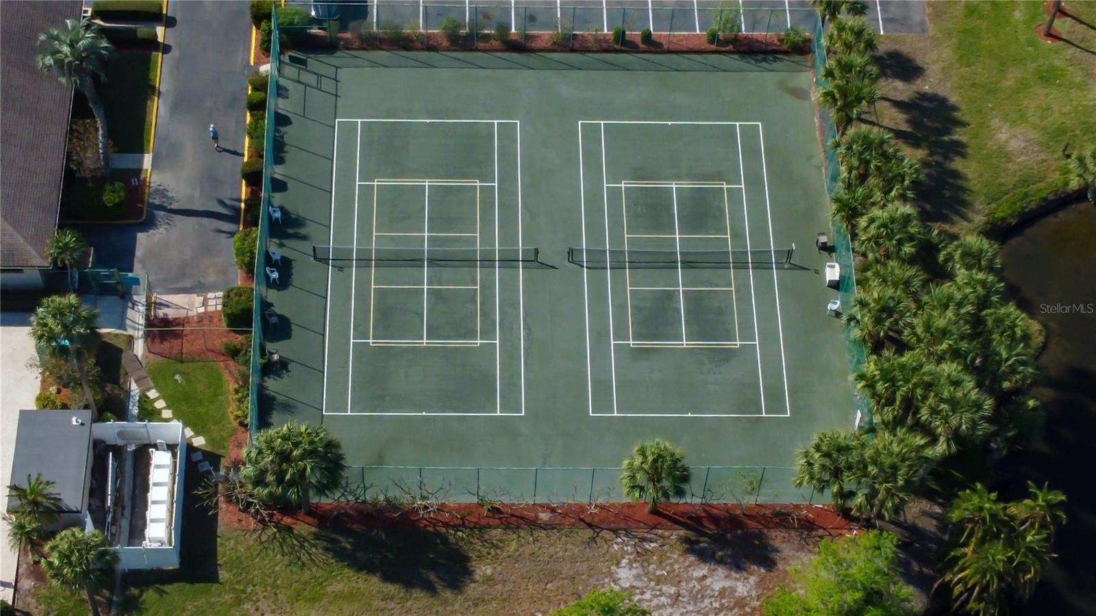 TB8487440