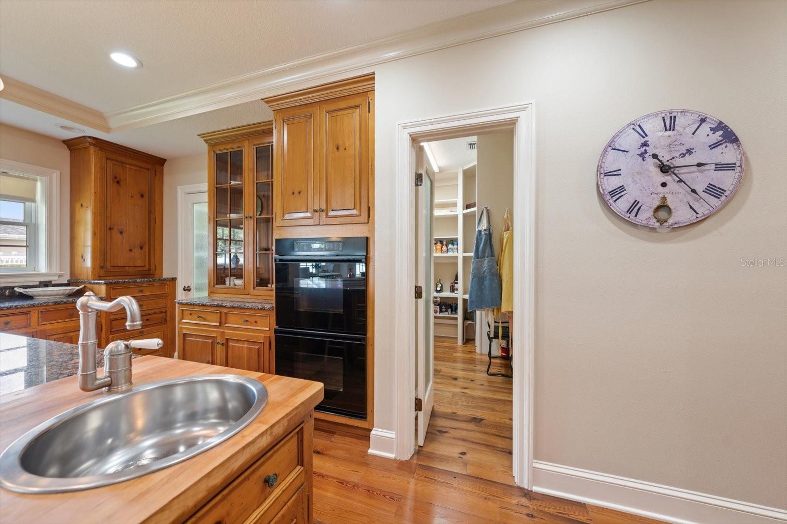 Two walk in pantries!