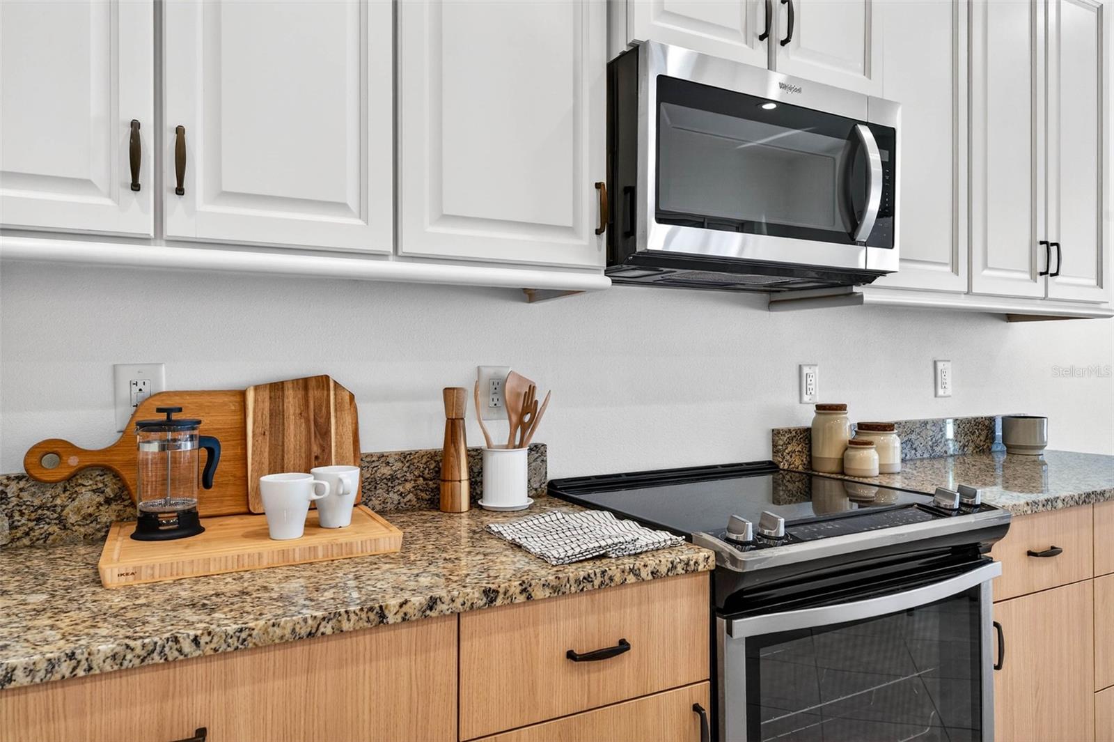 Spacious countertops