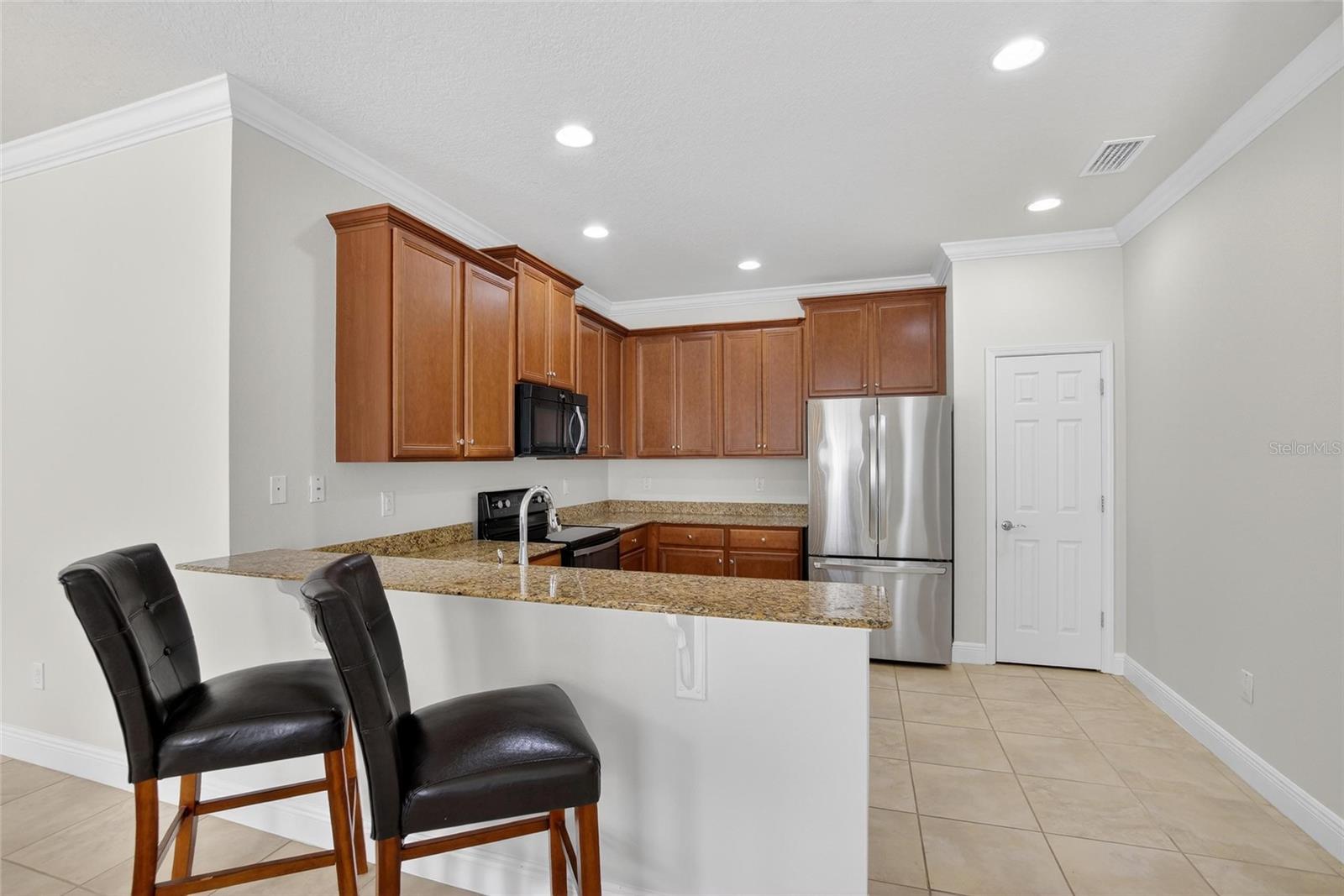 Kitchen Breakfast Bar