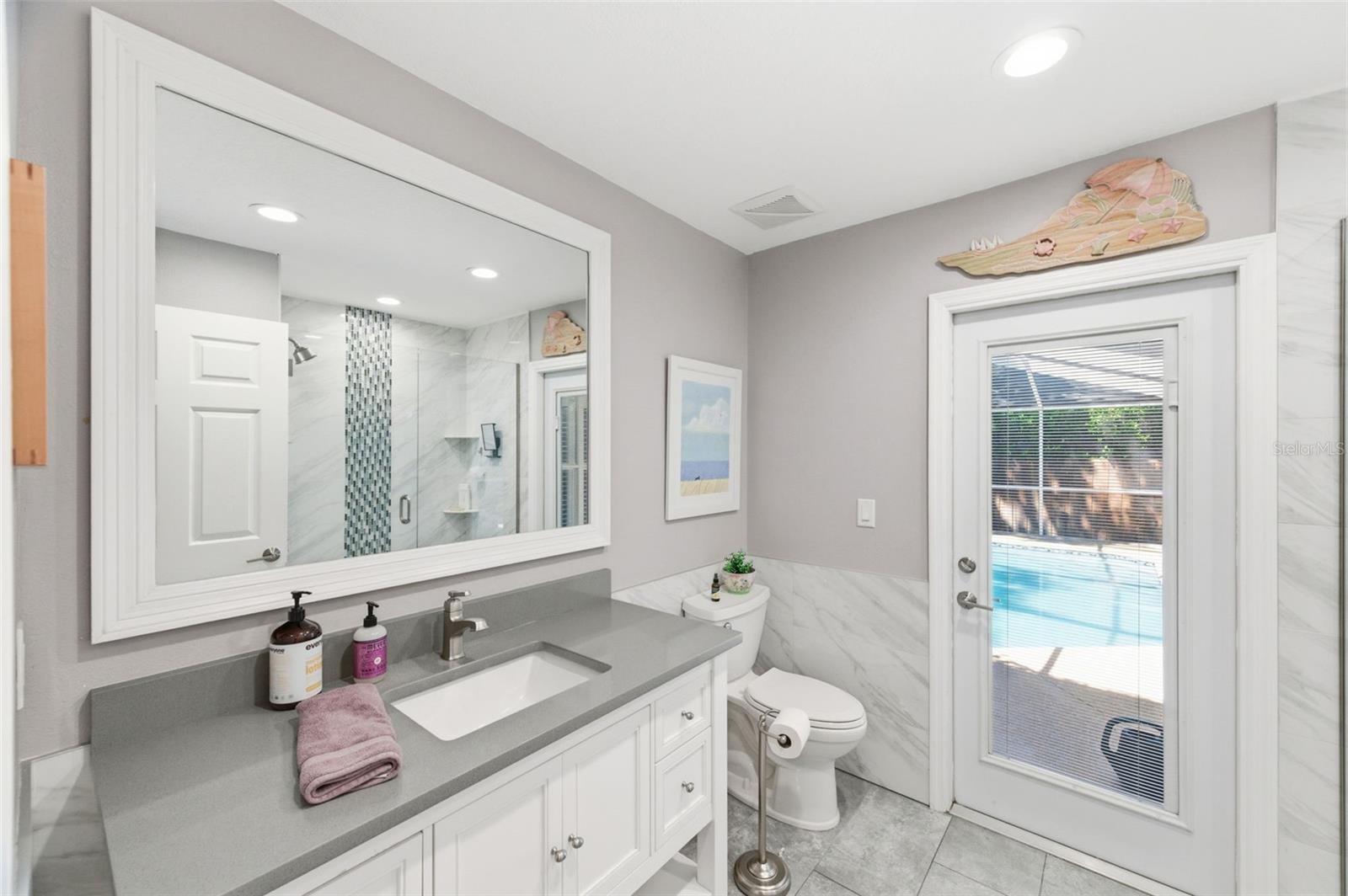 Guest bath with pool access