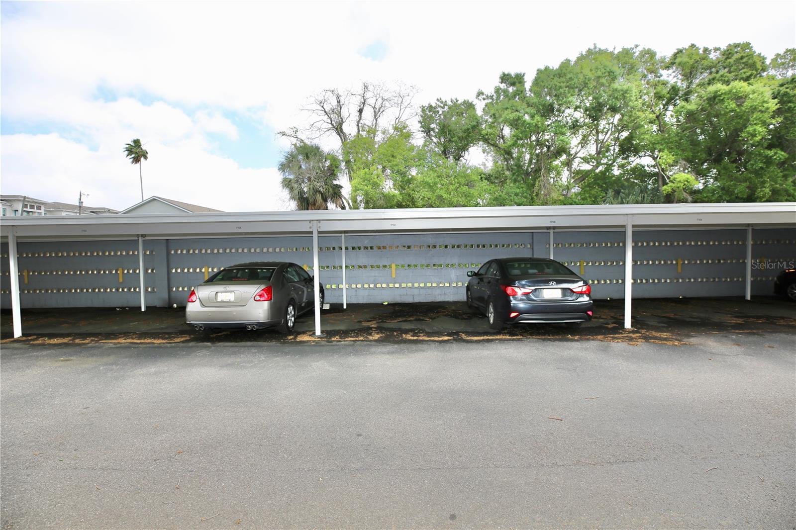 Private carport for 1713 - C