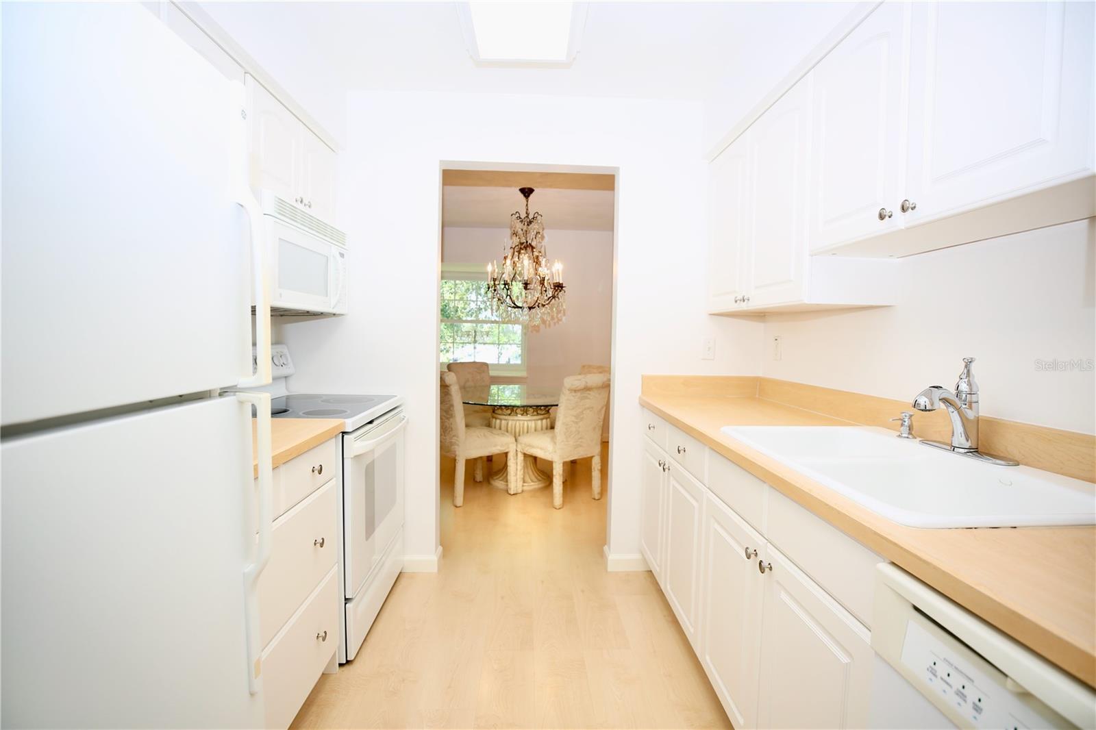 Large kitchen with lots of storage