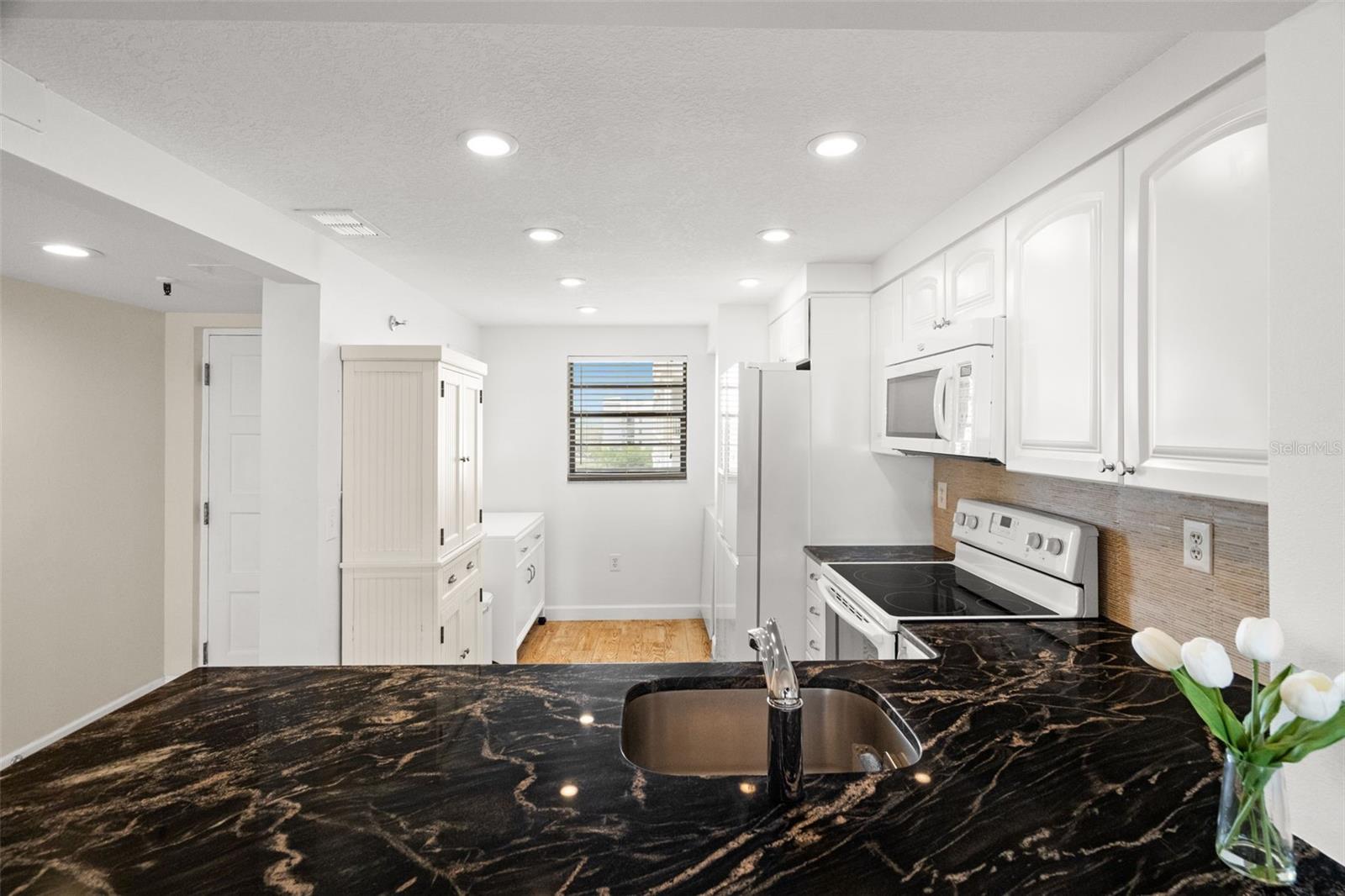 Gorgeous Granite Counter tops!