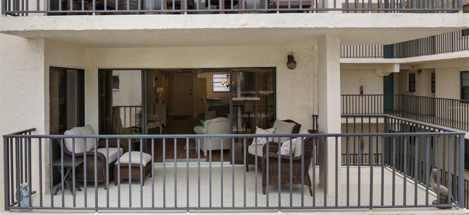 Space for MORE furniture!!