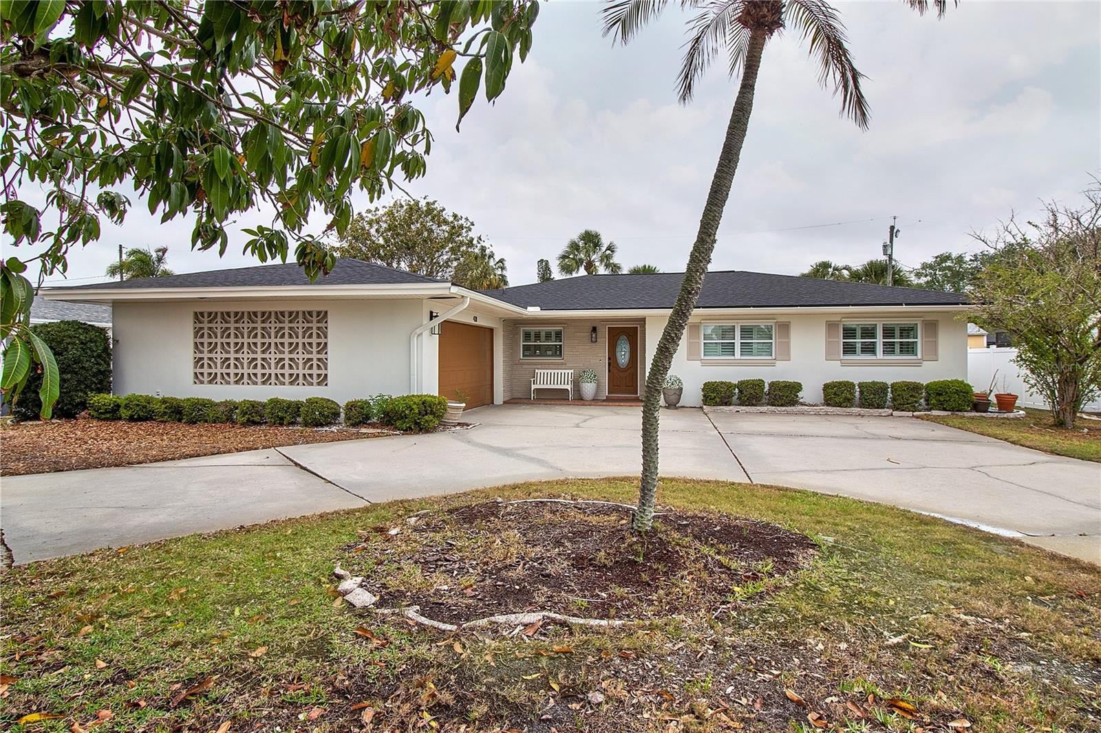 4331 Harbor Hills Dr
