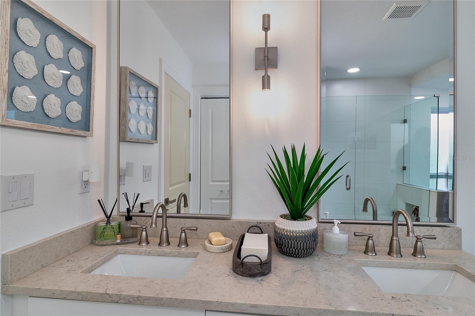 Dual Vanities