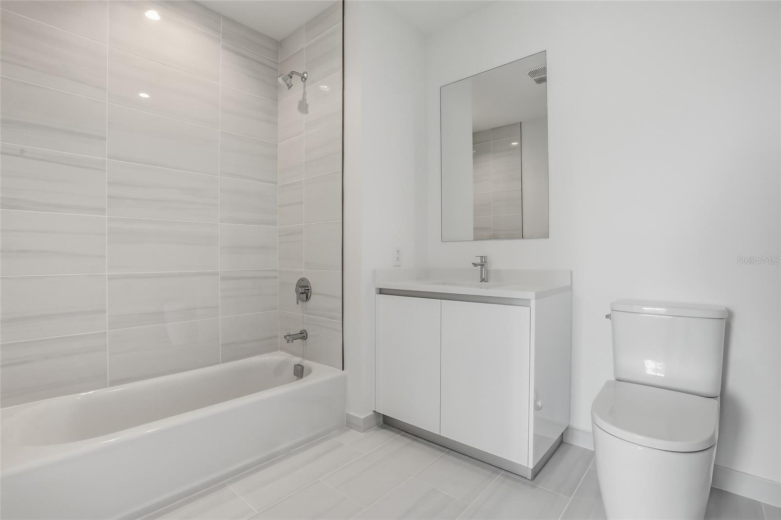 Guest bathroom is ensuite