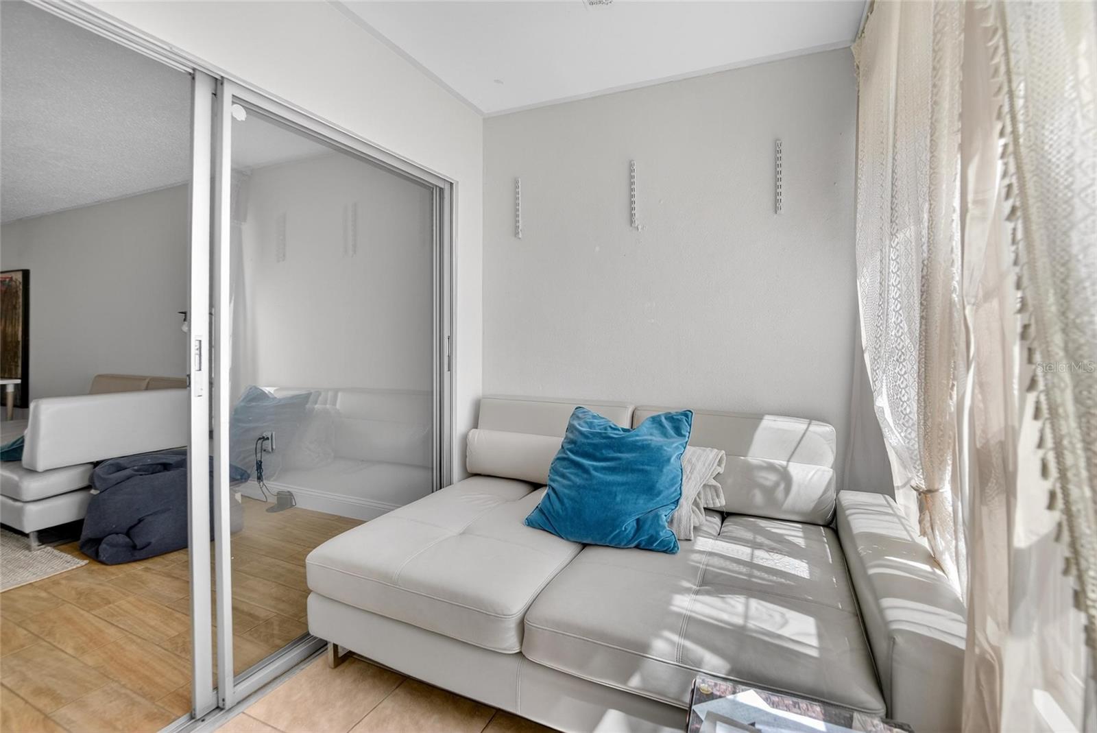 Florida Room/Enclosed Porch