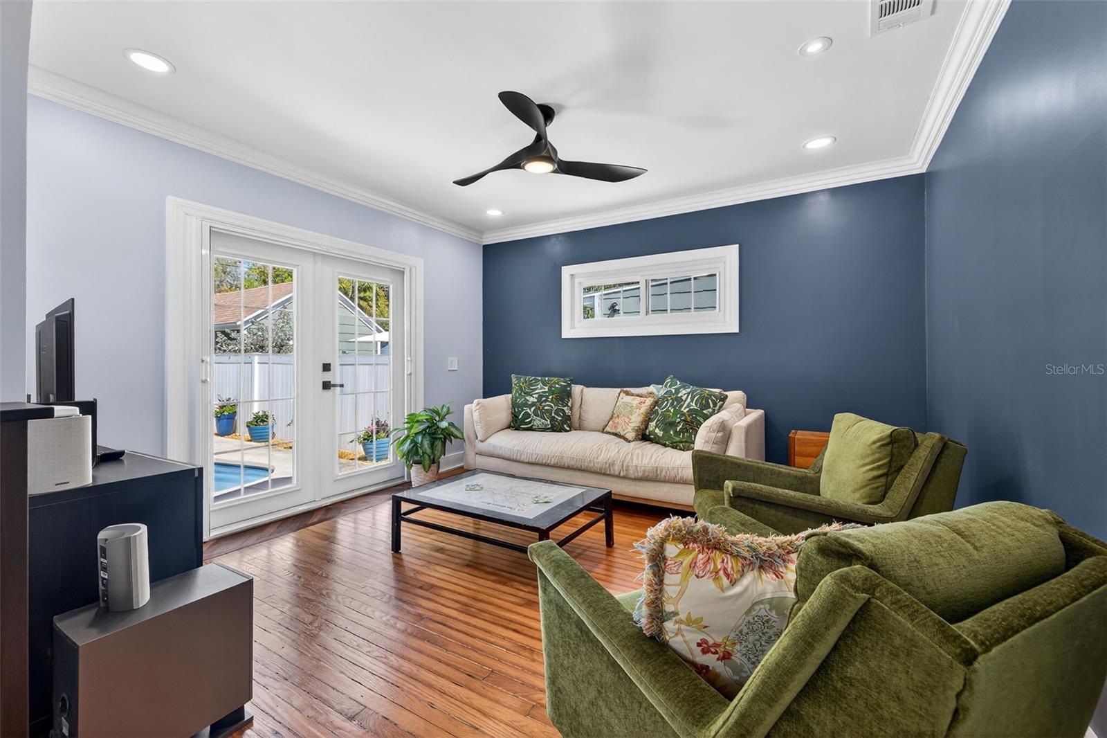 Additional Sitting Area