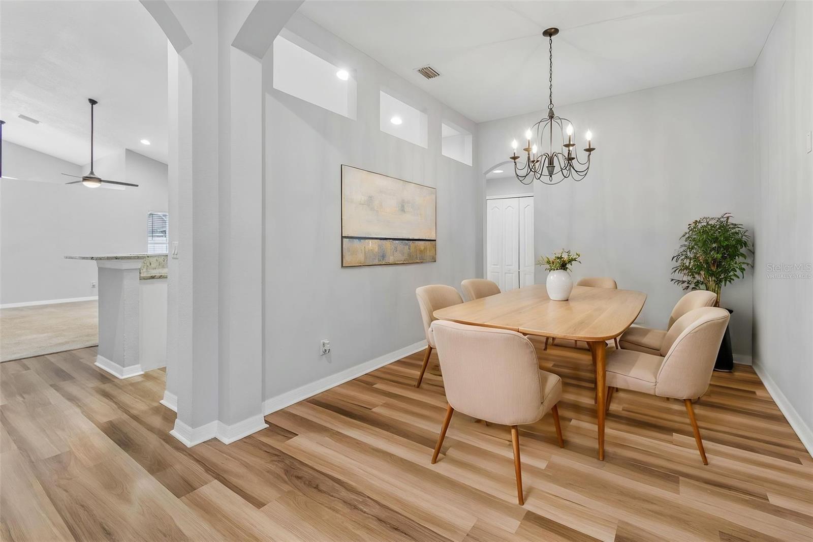 Virtually staged dining room