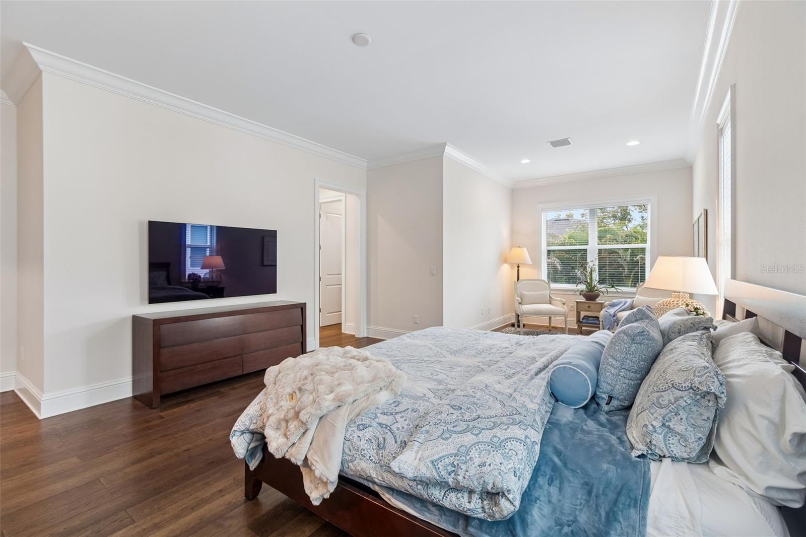 Primary Bedroom (Second Floor)