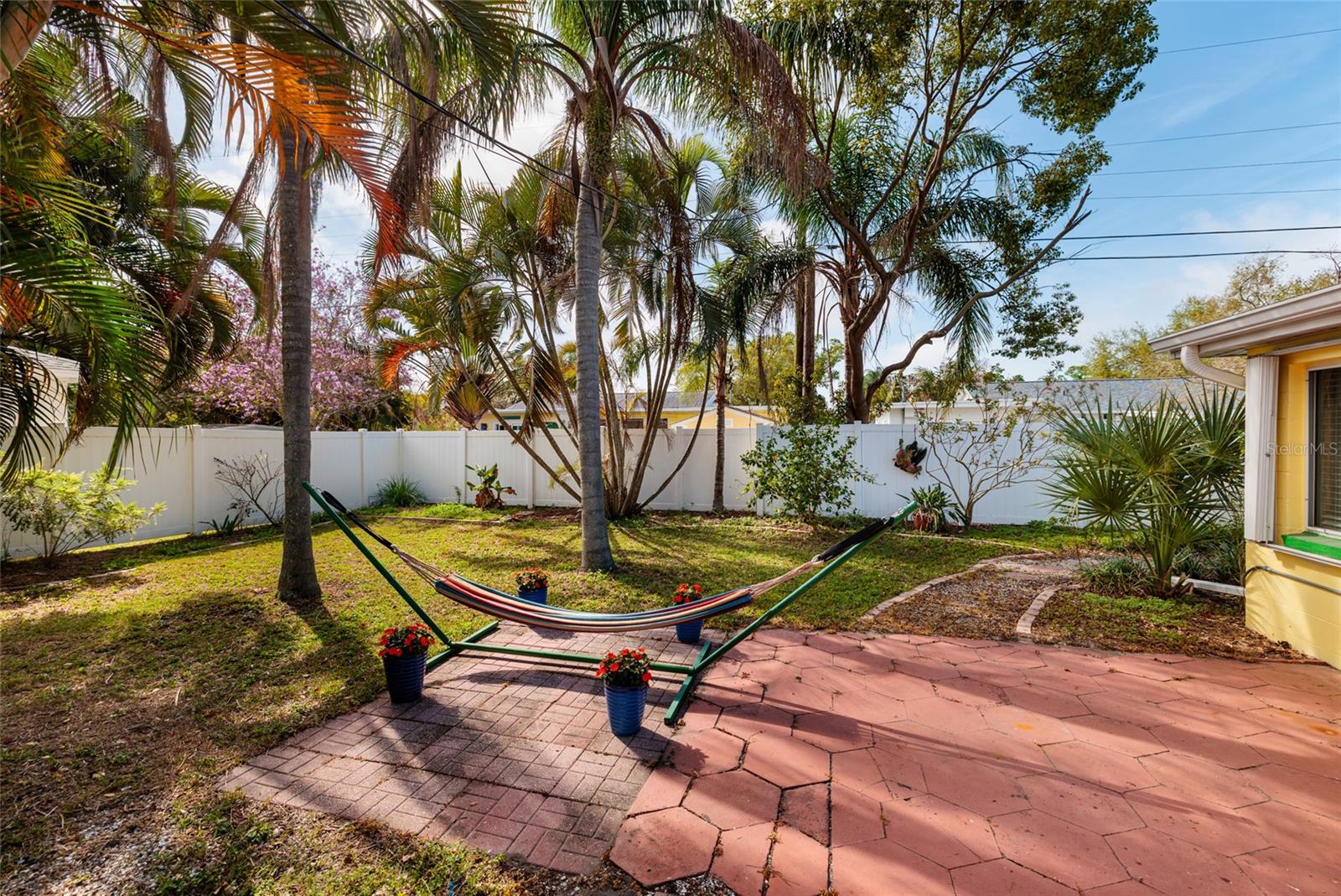 Florida friendly, easy maintenance