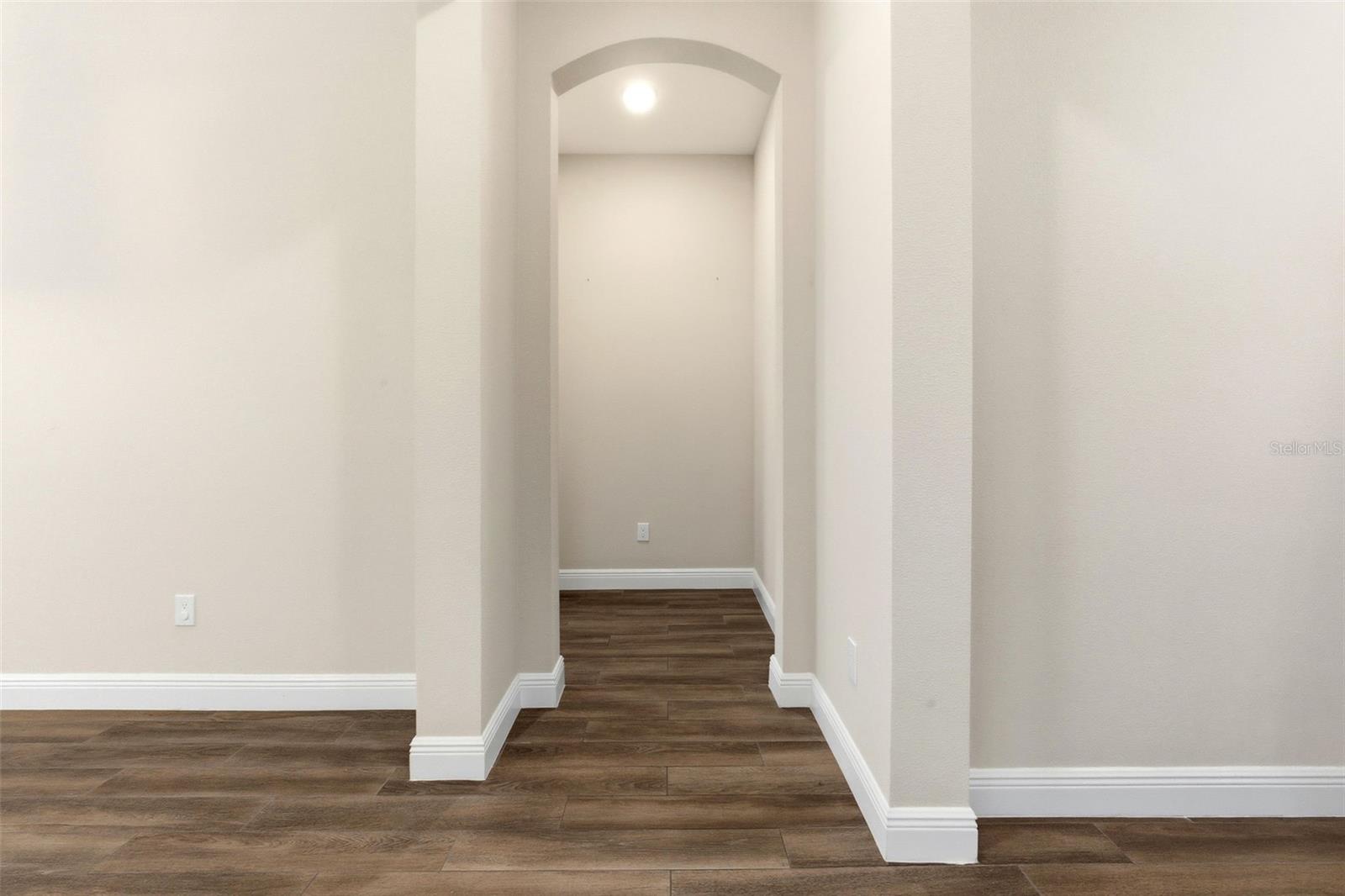Main Bedroom Entry