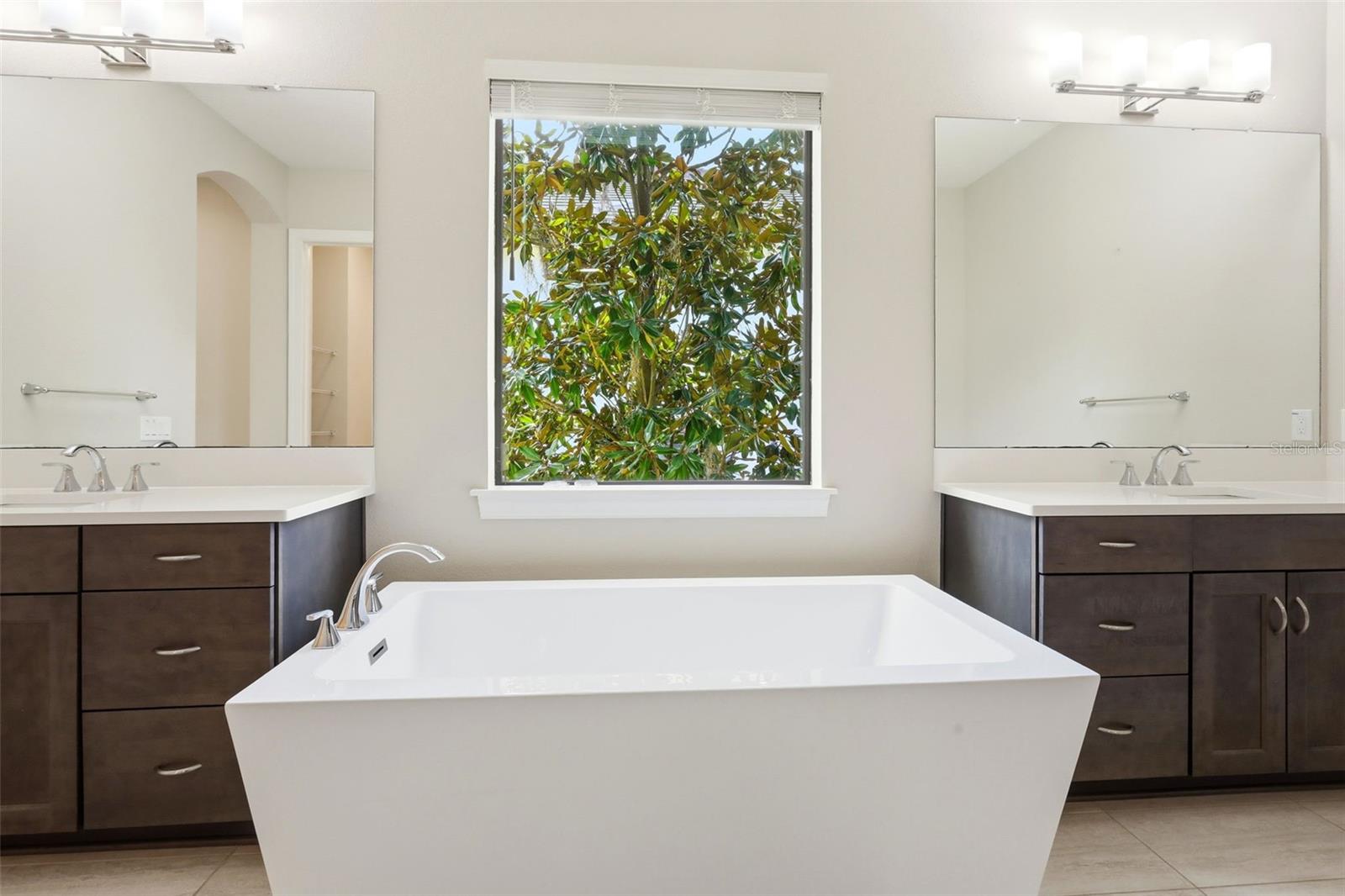 Soaker Tub