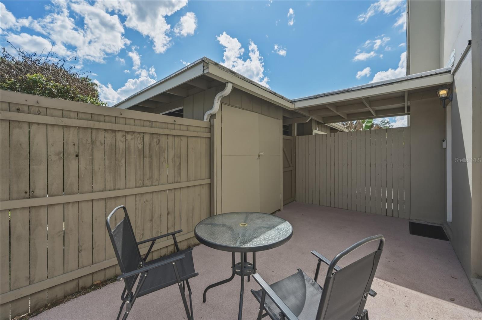 back patio: make your own outdoor lounge space!