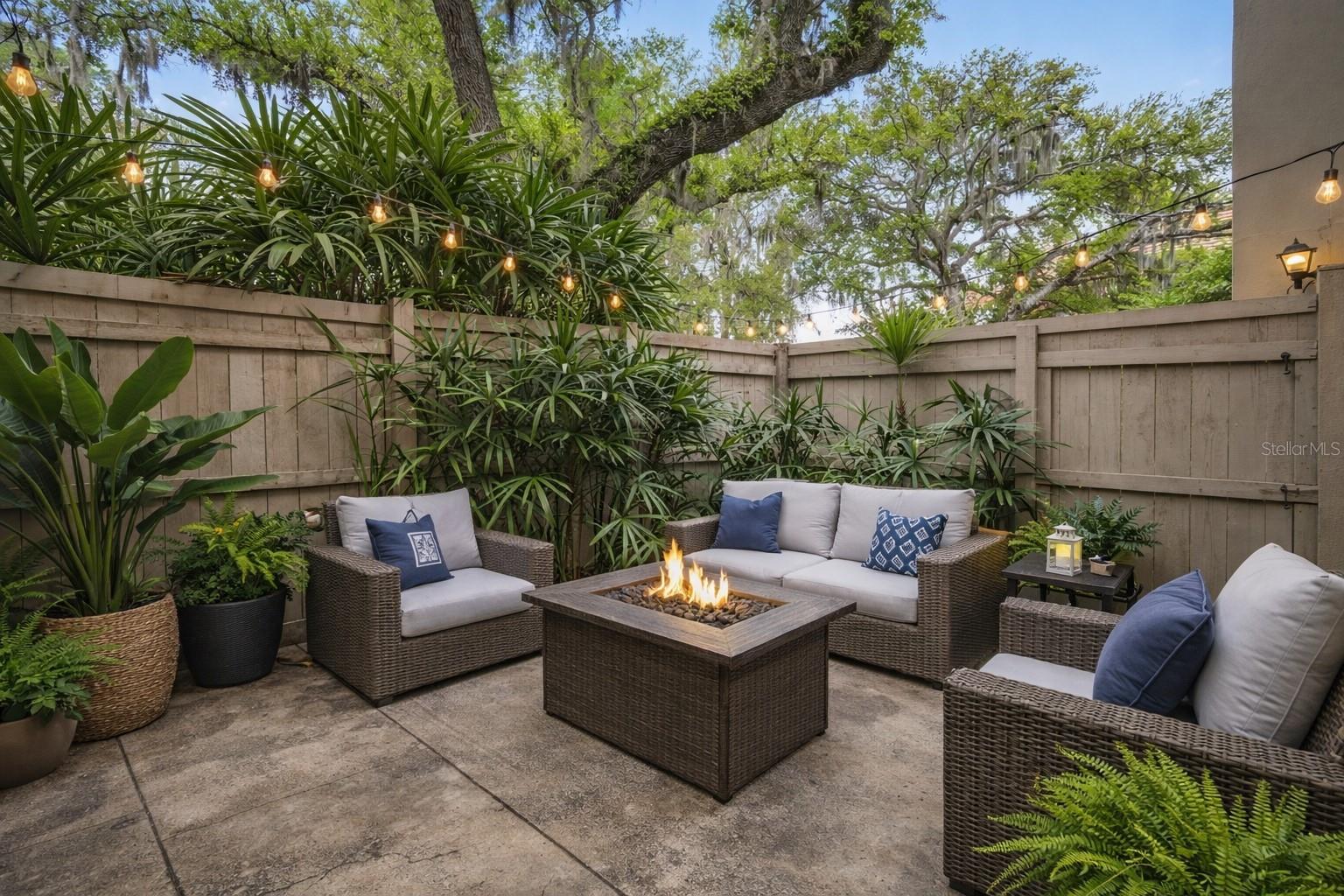 back patio: make your own outdoor lounge space!