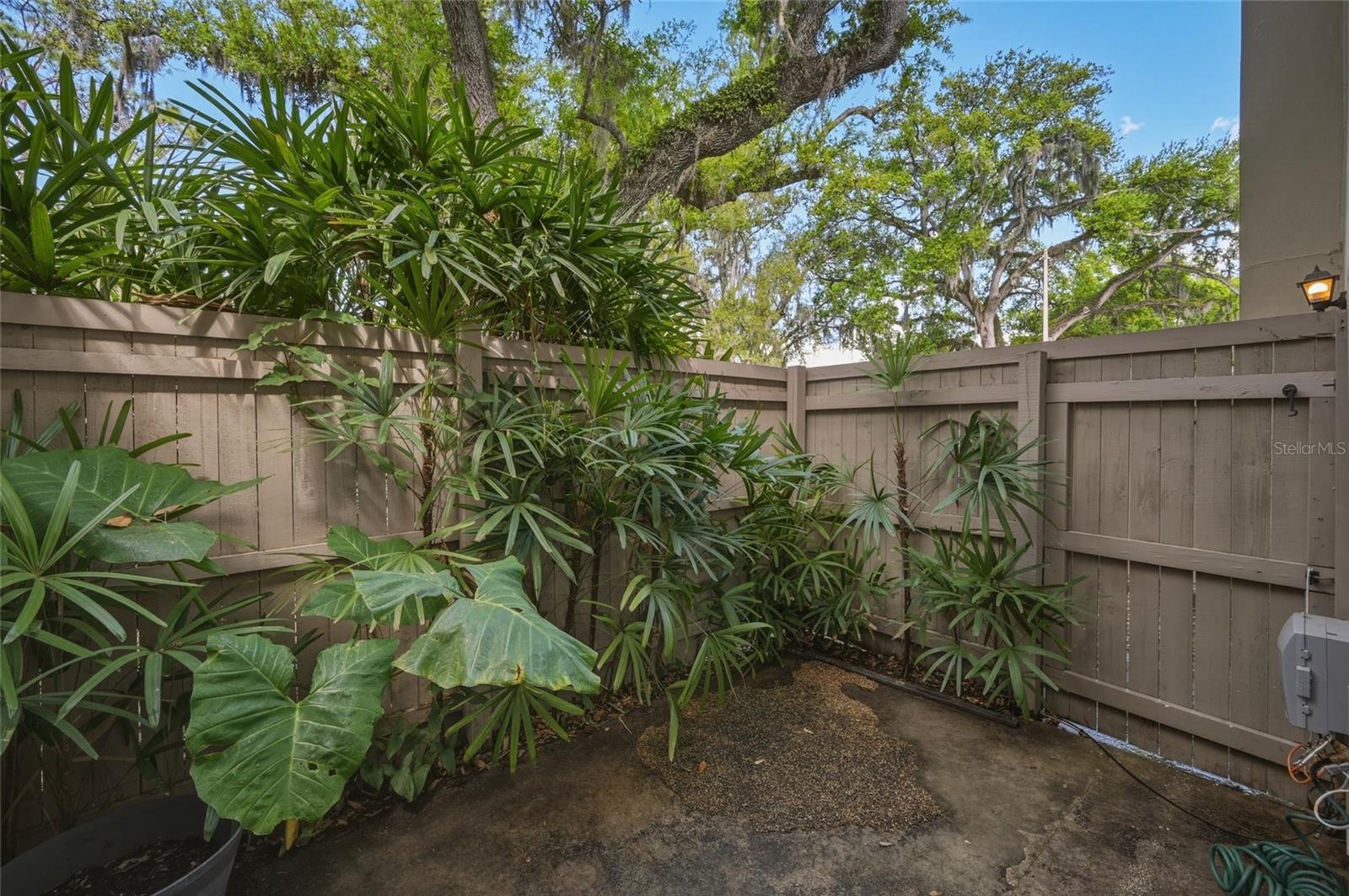 back patio: make your own outdoor lounge space!