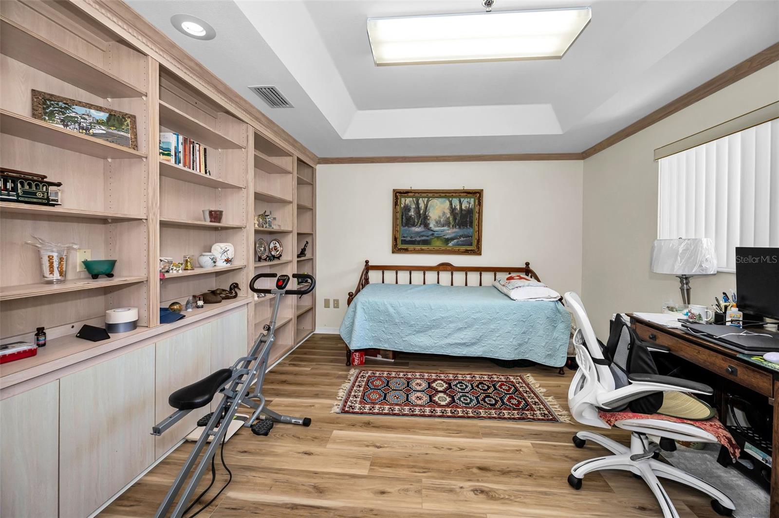 Third bedroom, study, office...etc...built-in shelving!