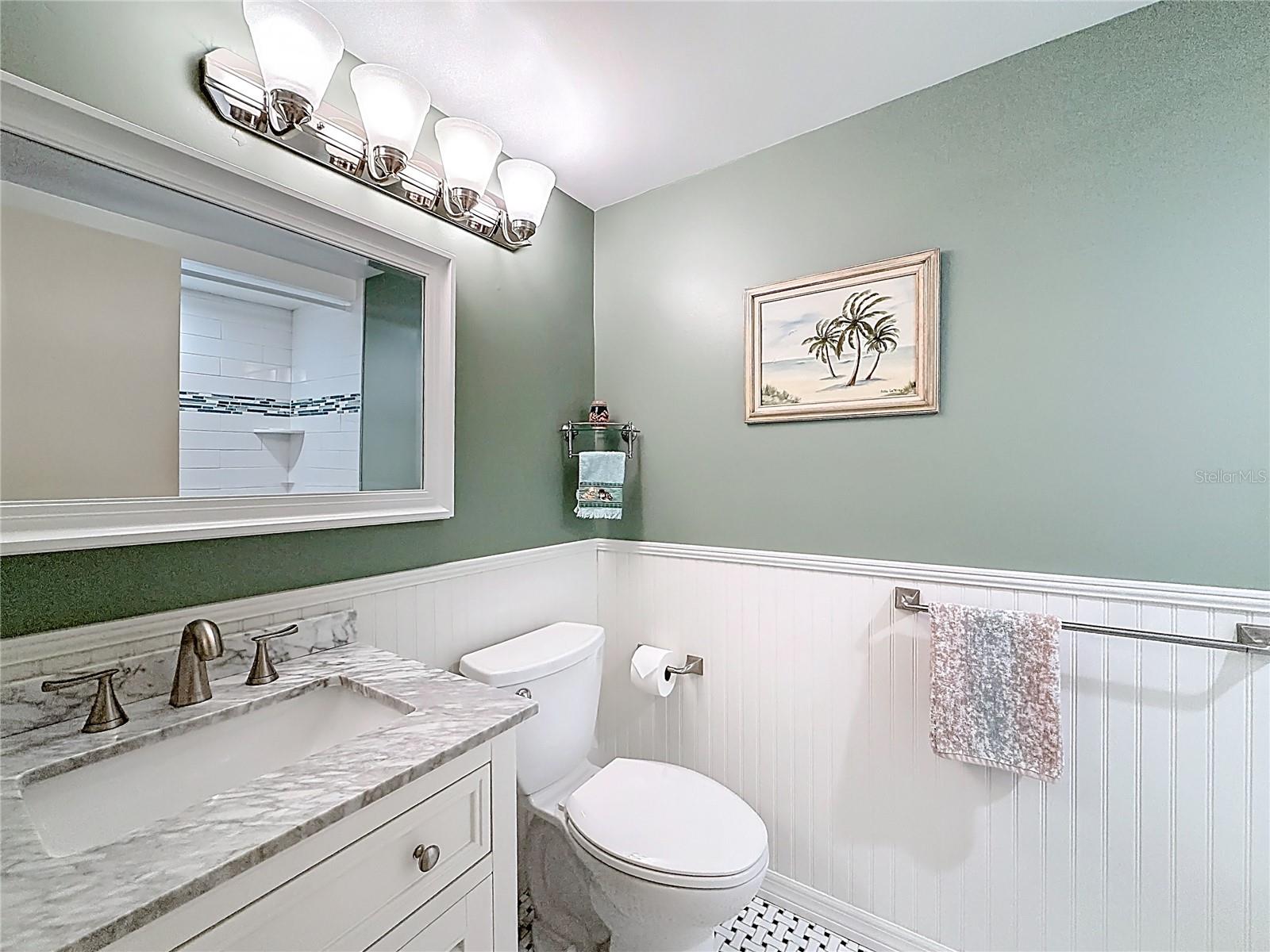 2700 Bayshore 9302, remodeled hall bath