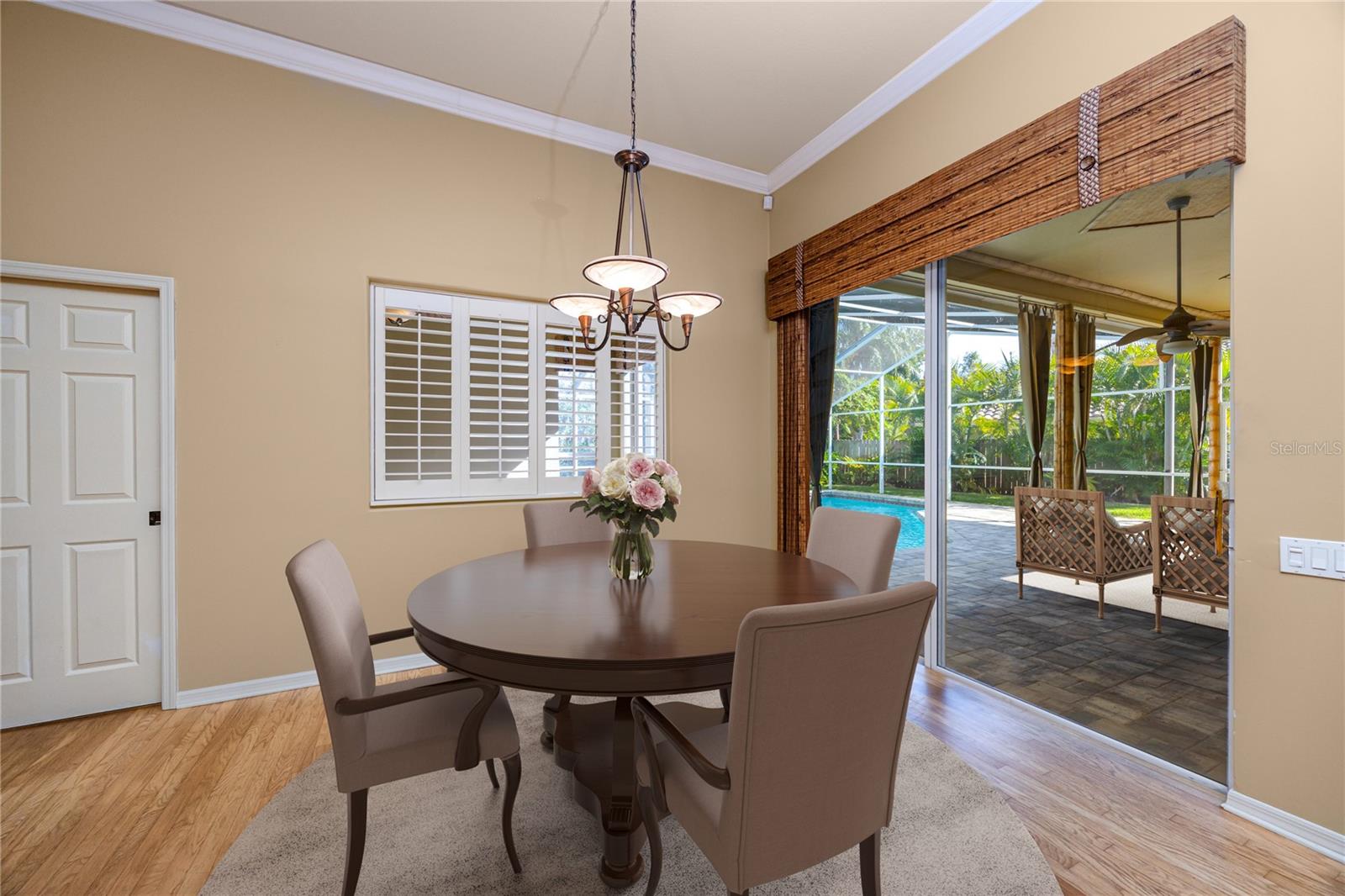 Open concept breakfast nook, Aberdeen pool home · 1471 Briargrove Way Oldsmar FL 34677