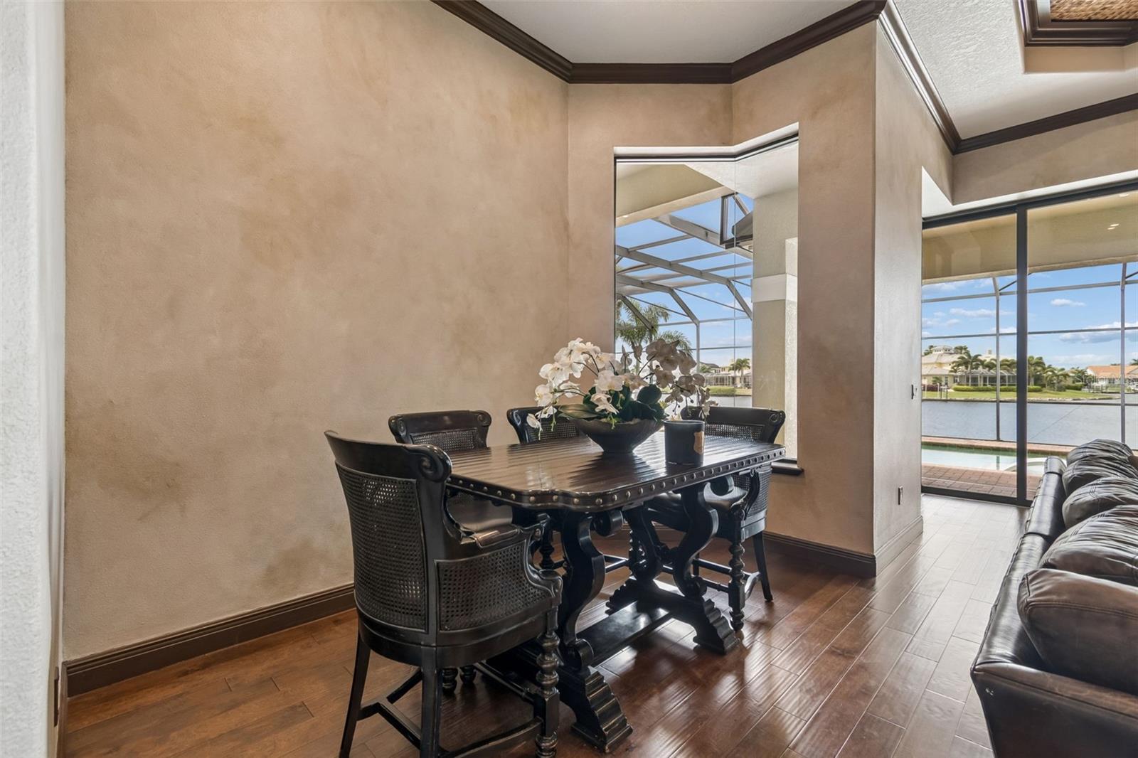 Breakfast Room