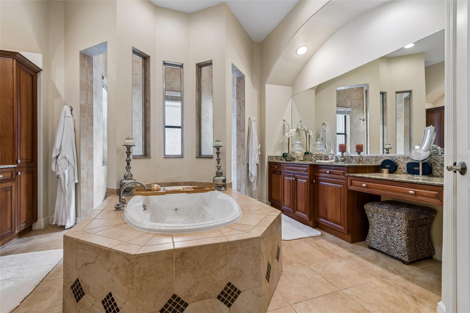 Dual Vanities