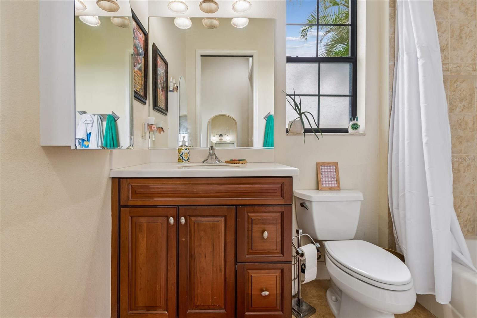 B 2 Ensuite Bath