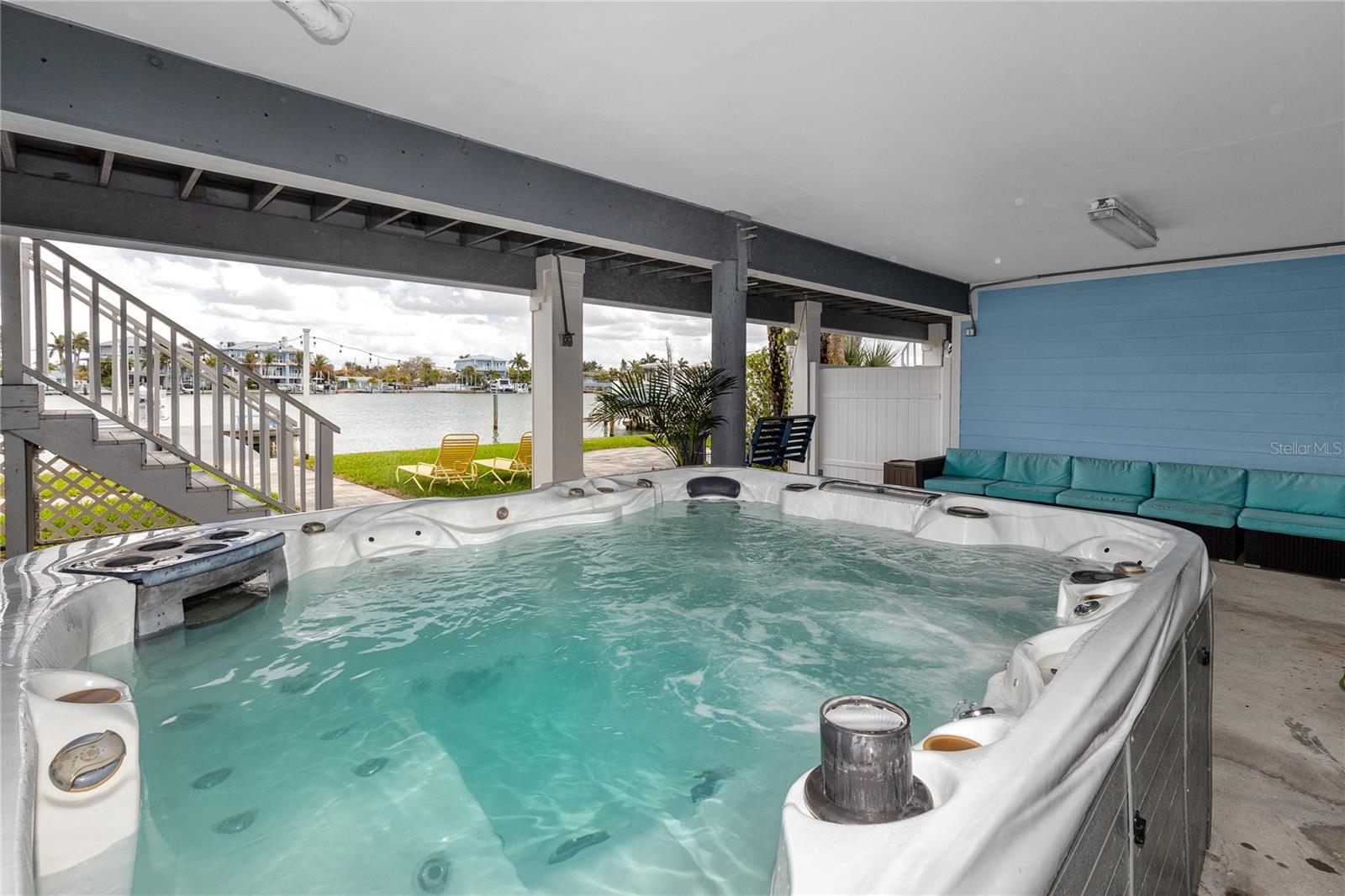 Large Jacuzzi