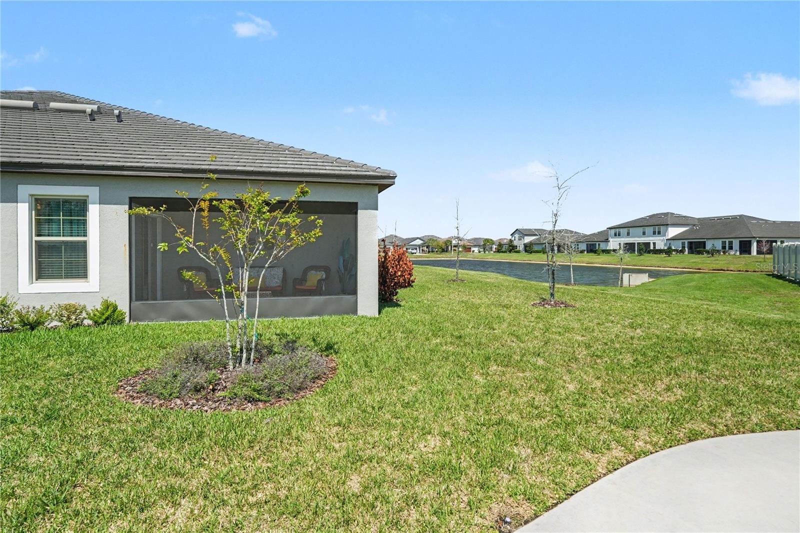 Maintenance free Villa with a LARGE LOT!