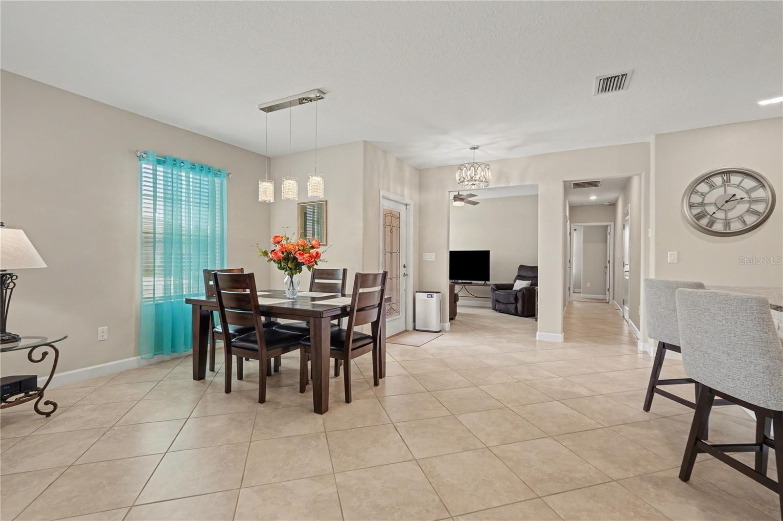 Great Room and dining area OPEN to kitchen...