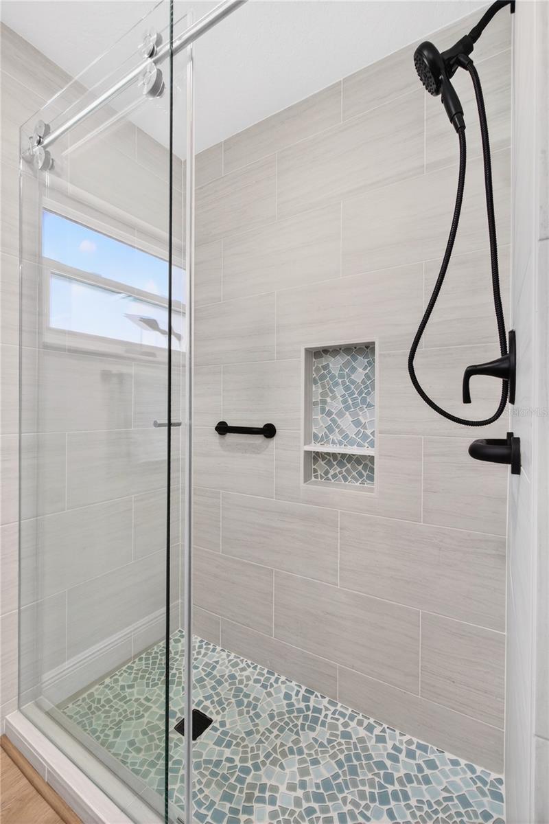 primary bathroom en suite shower