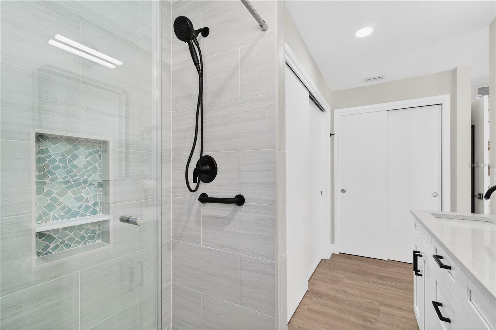 primary bathroom en suite