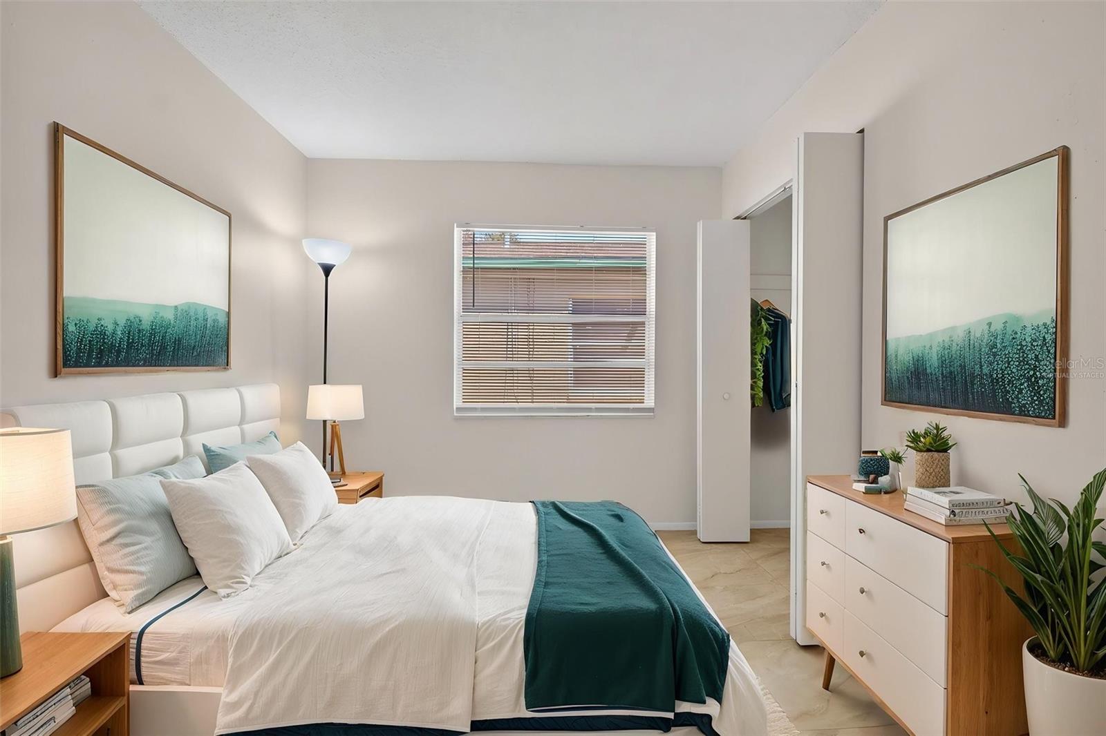 One or more photo(s) have been virtually staged.