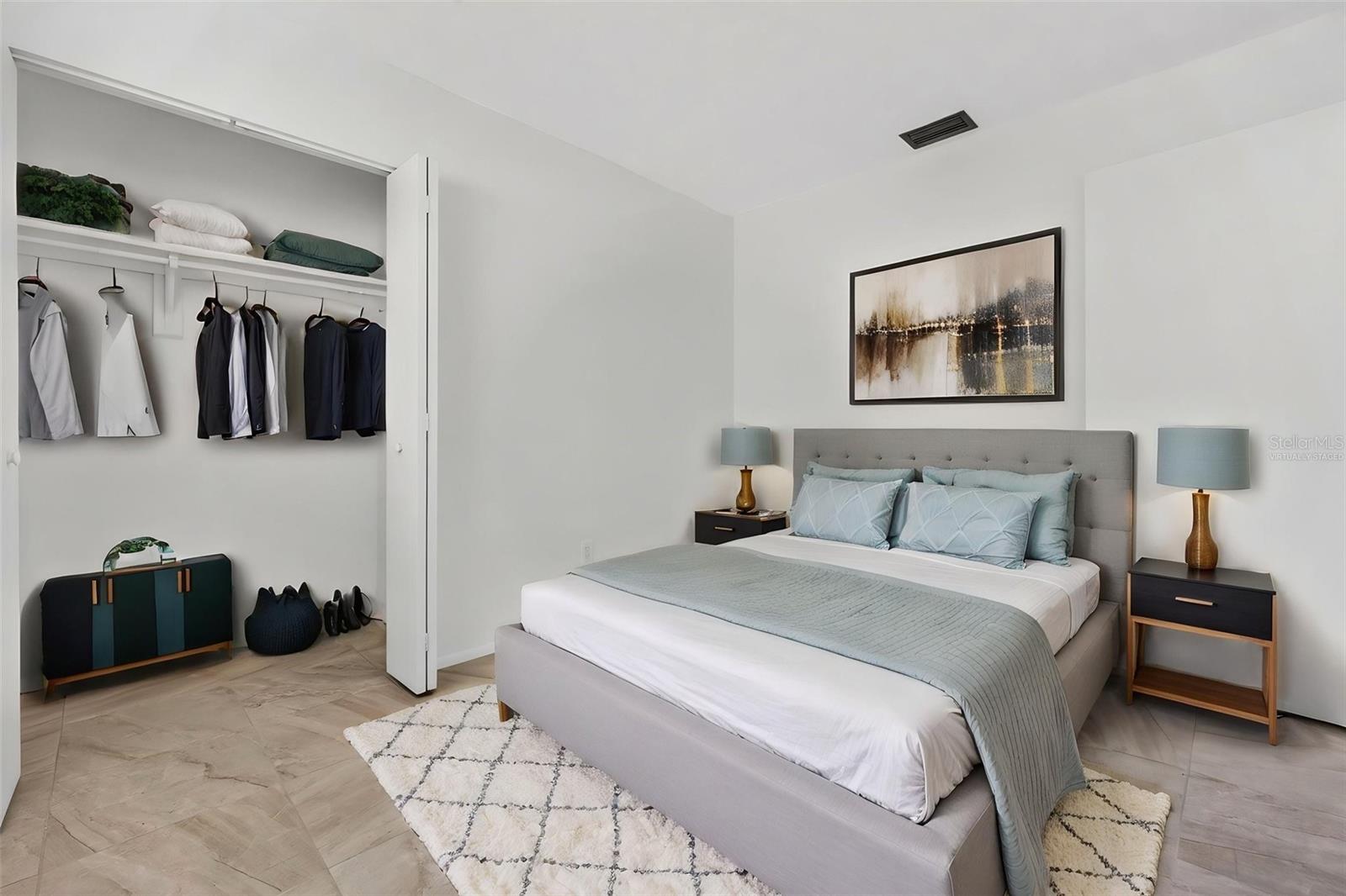 One or more photo(s) have been virtually staged.