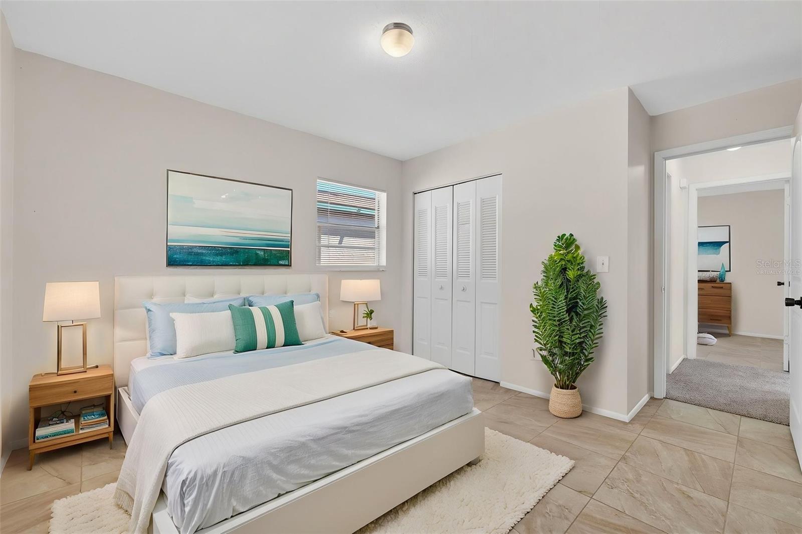 One or more photo(s) have been virtually staged.