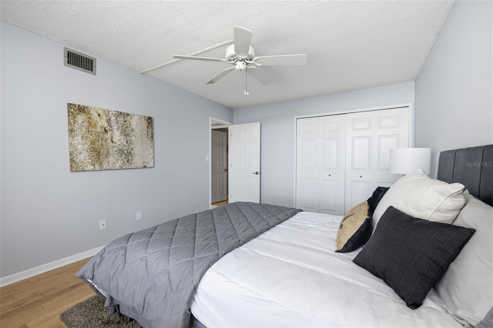 Guest bedroom