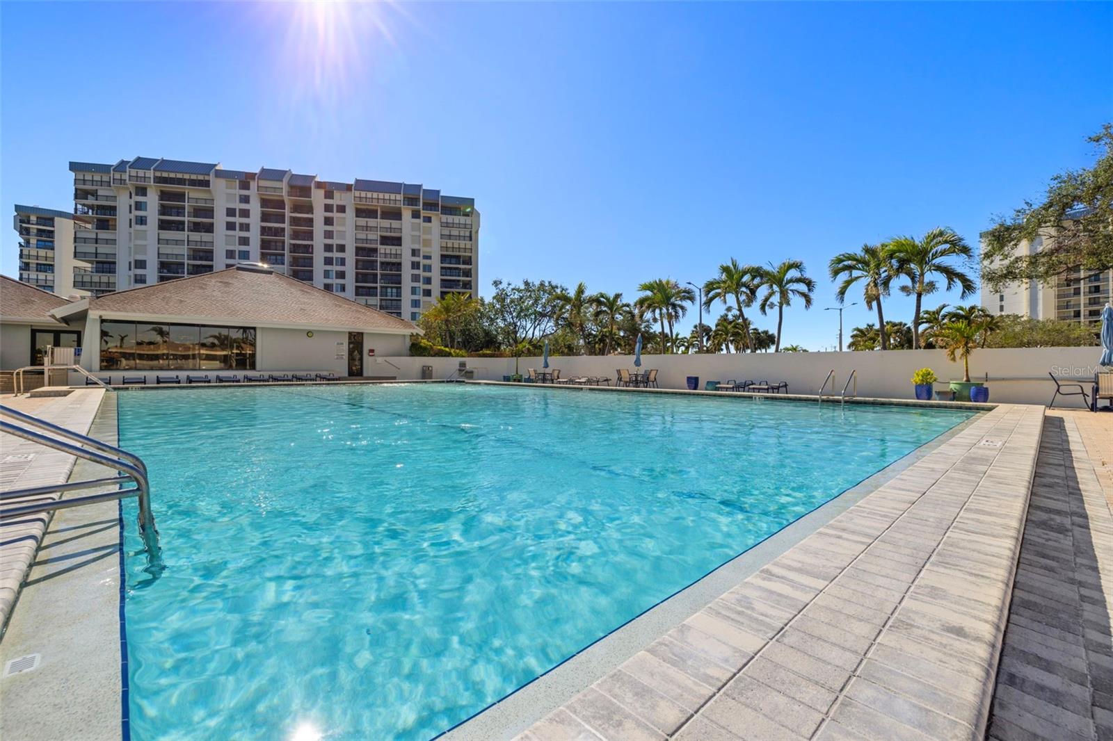 Grand Pool