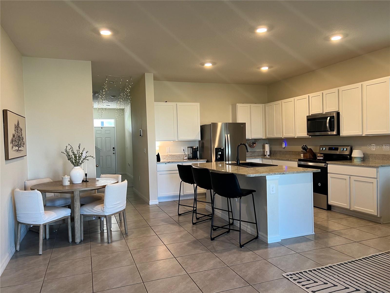 Beautiful Kitchen with Large Island