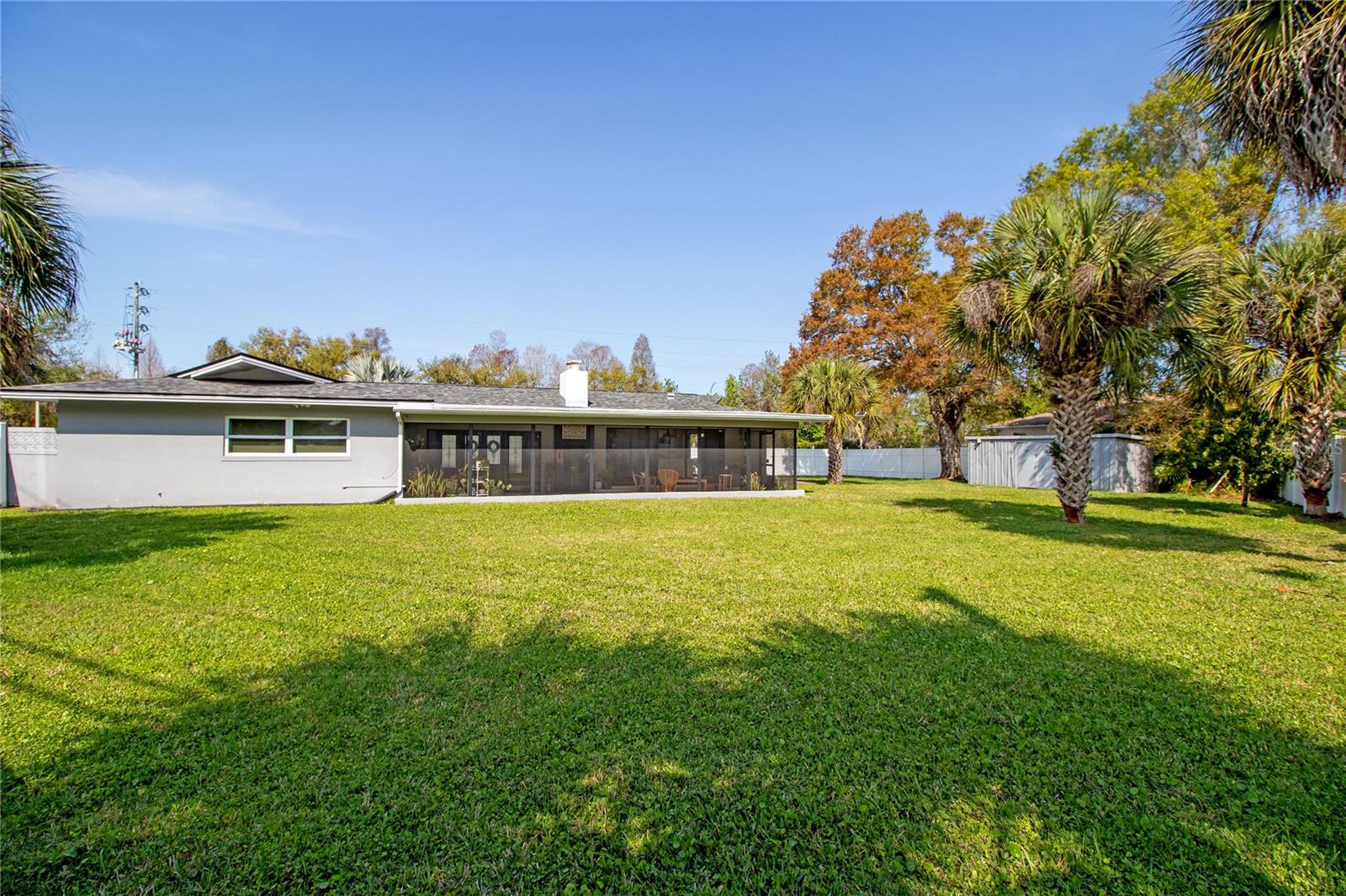 This huge yard is unbeatable.