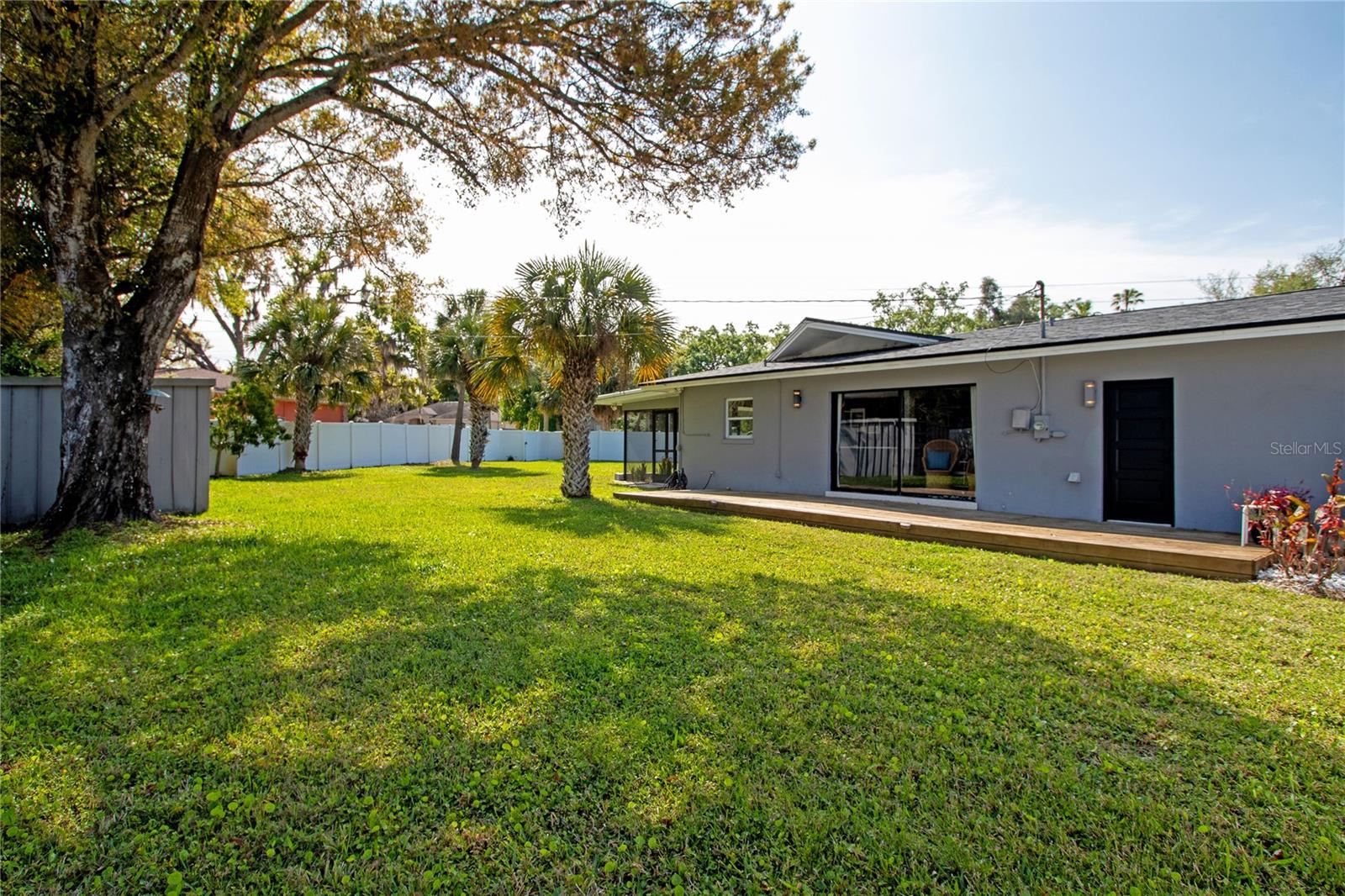 Wooden deck off of the dining room.