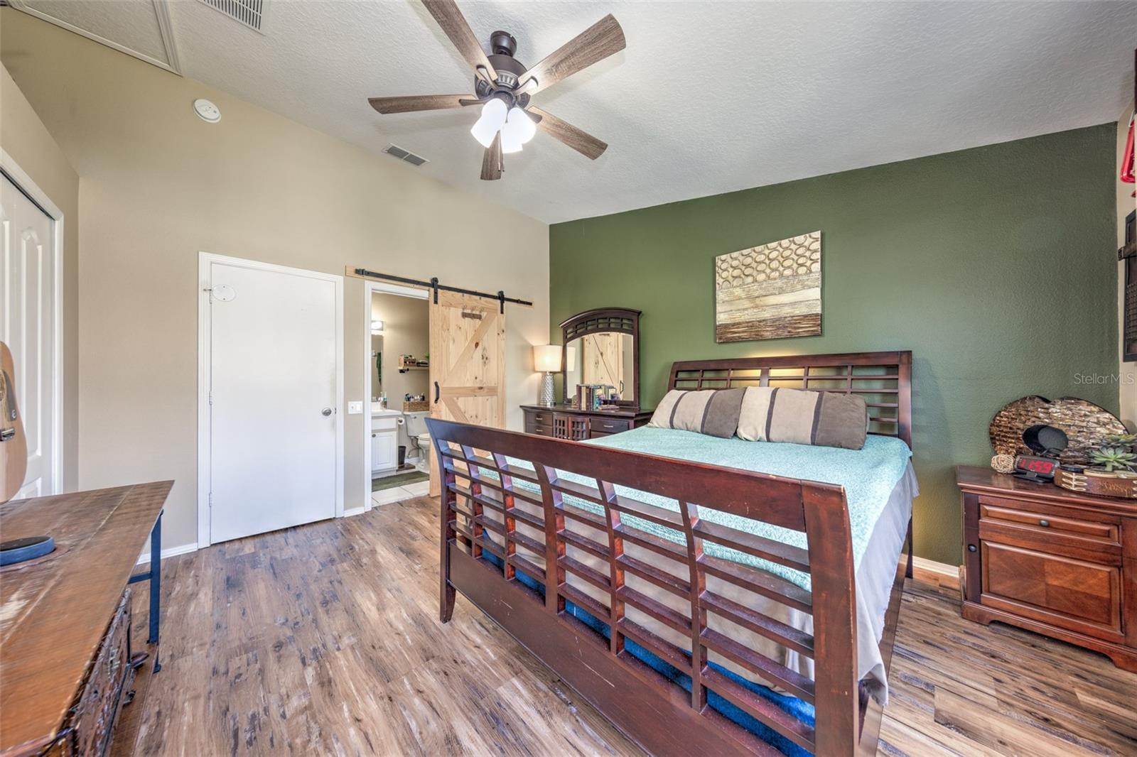 primary room view with en-suite bathroom