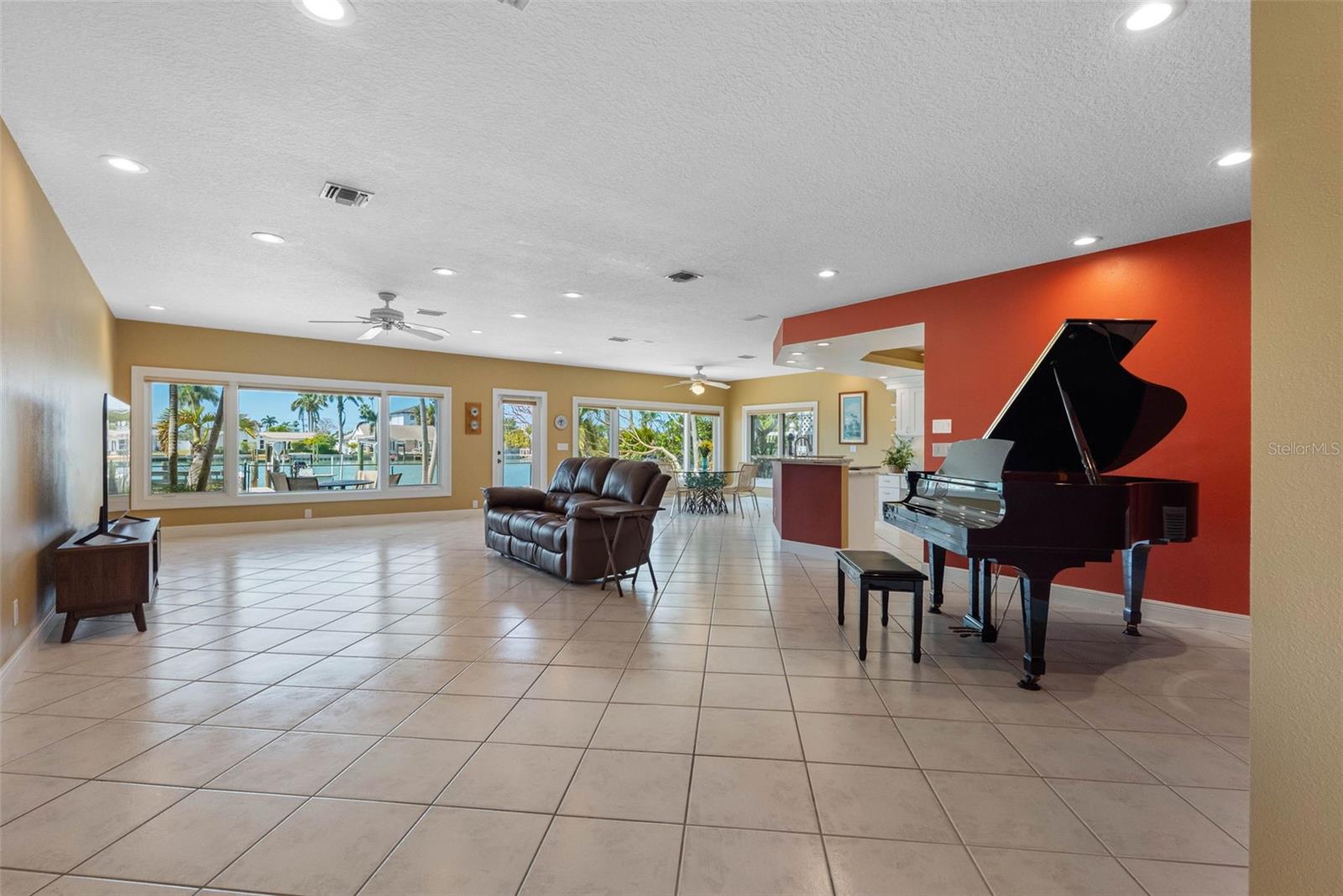 Large open-concept spaces.