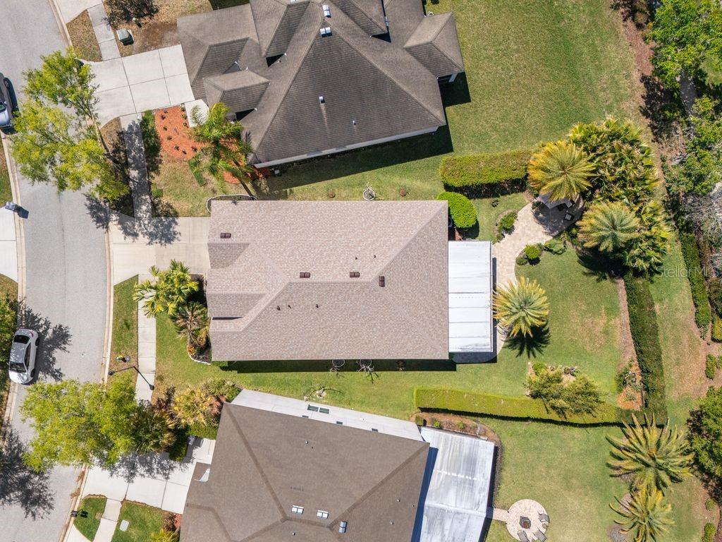 Aerial view showcasing spacious lot and privacy