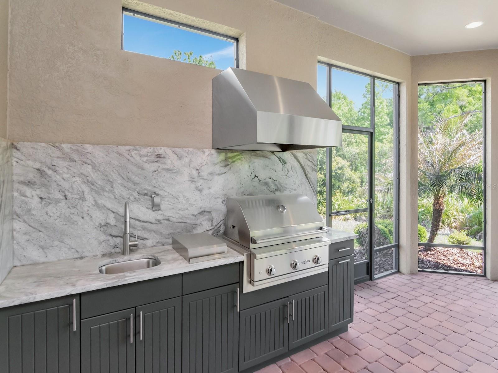 Full outdoor kitchen