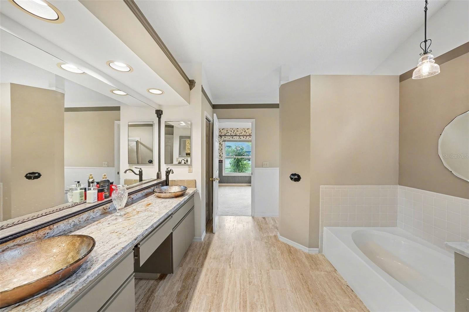 Plenty of room for busy mornings!