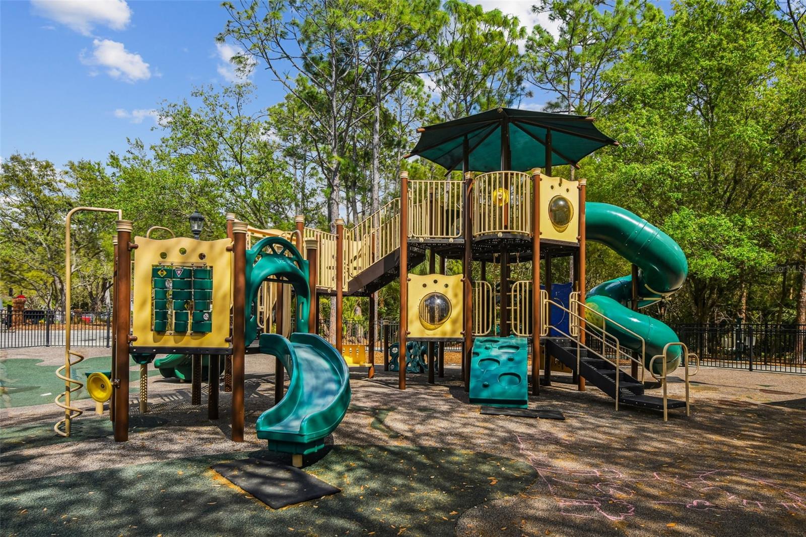 Baybridge Park - Walking Distance from home