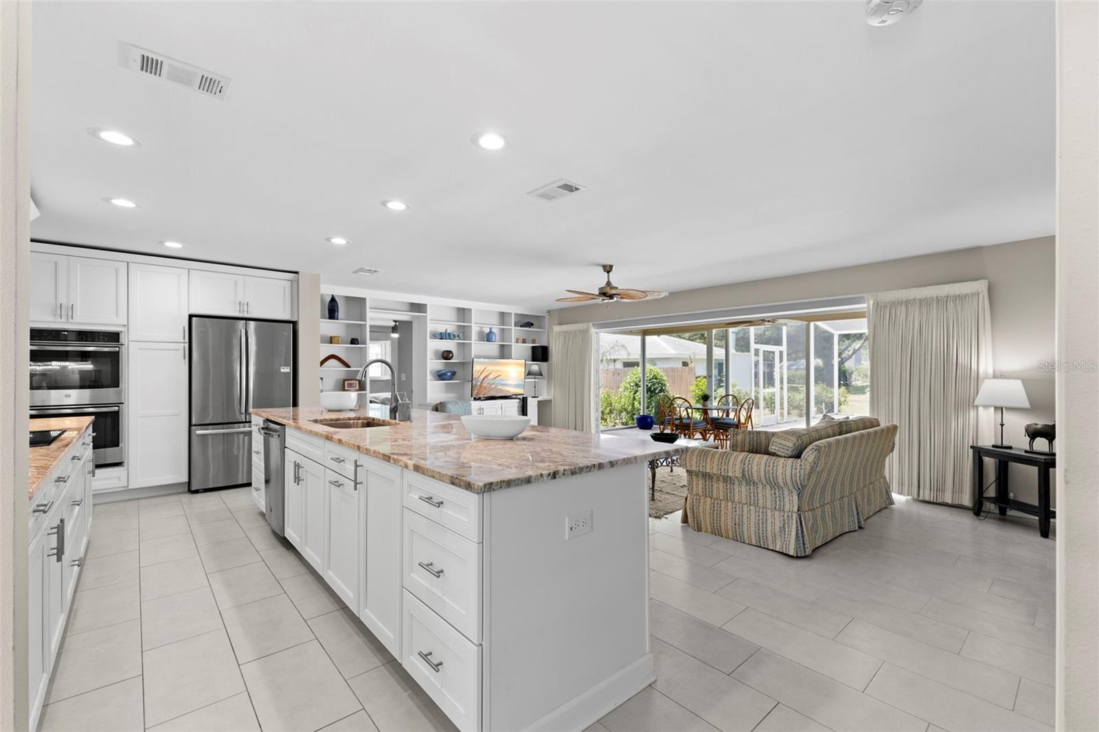 Beautifully updated kitchen