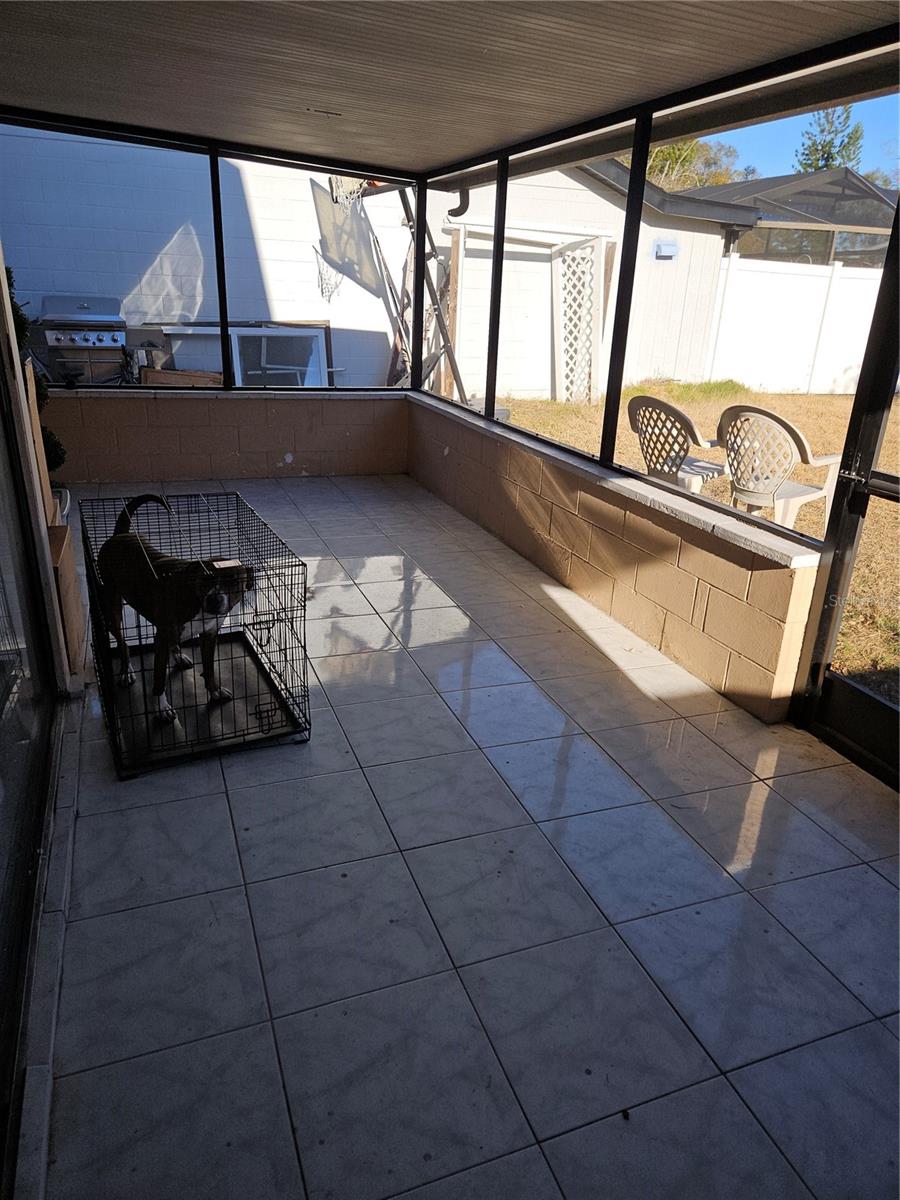 Enclosed Porch Area
