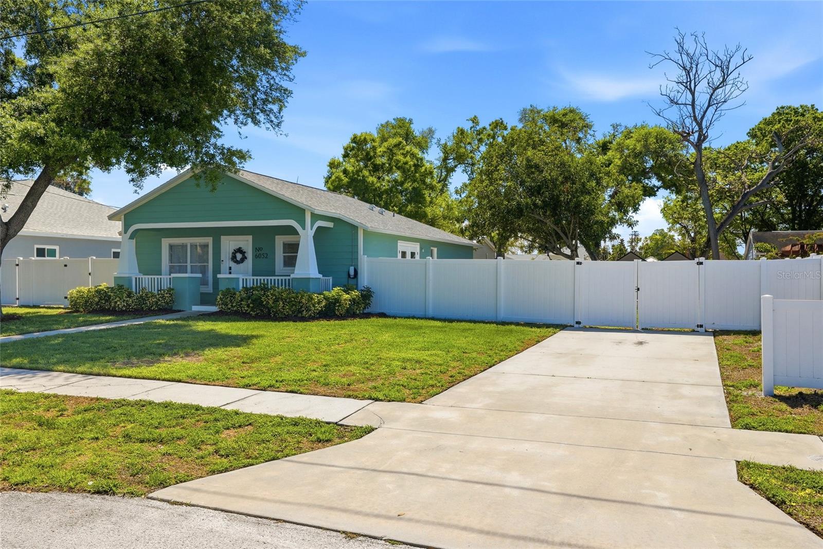 Double Gate - Single Driveway